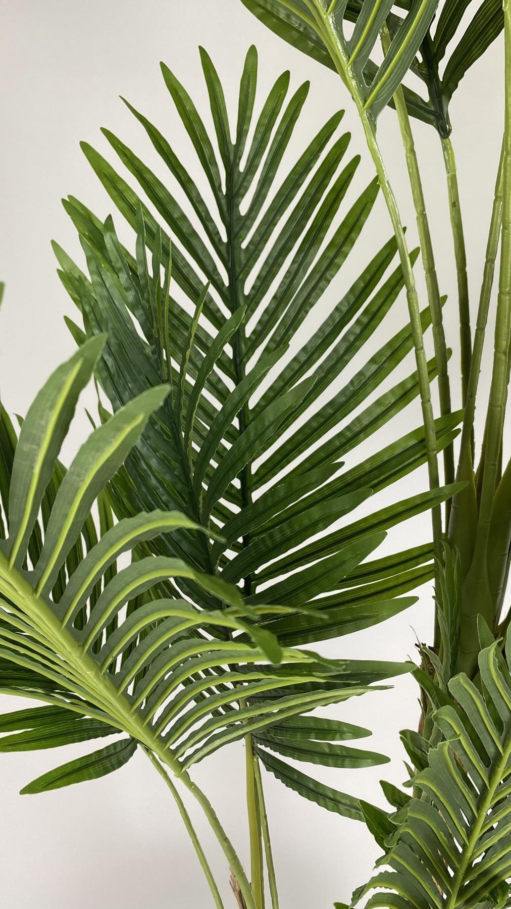 YAPAY AREKA-BÜYÜK BOY PALMİYE AĞACI 4 BAMBU GÖVDELİ VE MONSTERA-DEVETABANI AĞACI  YALI SAKSIDA