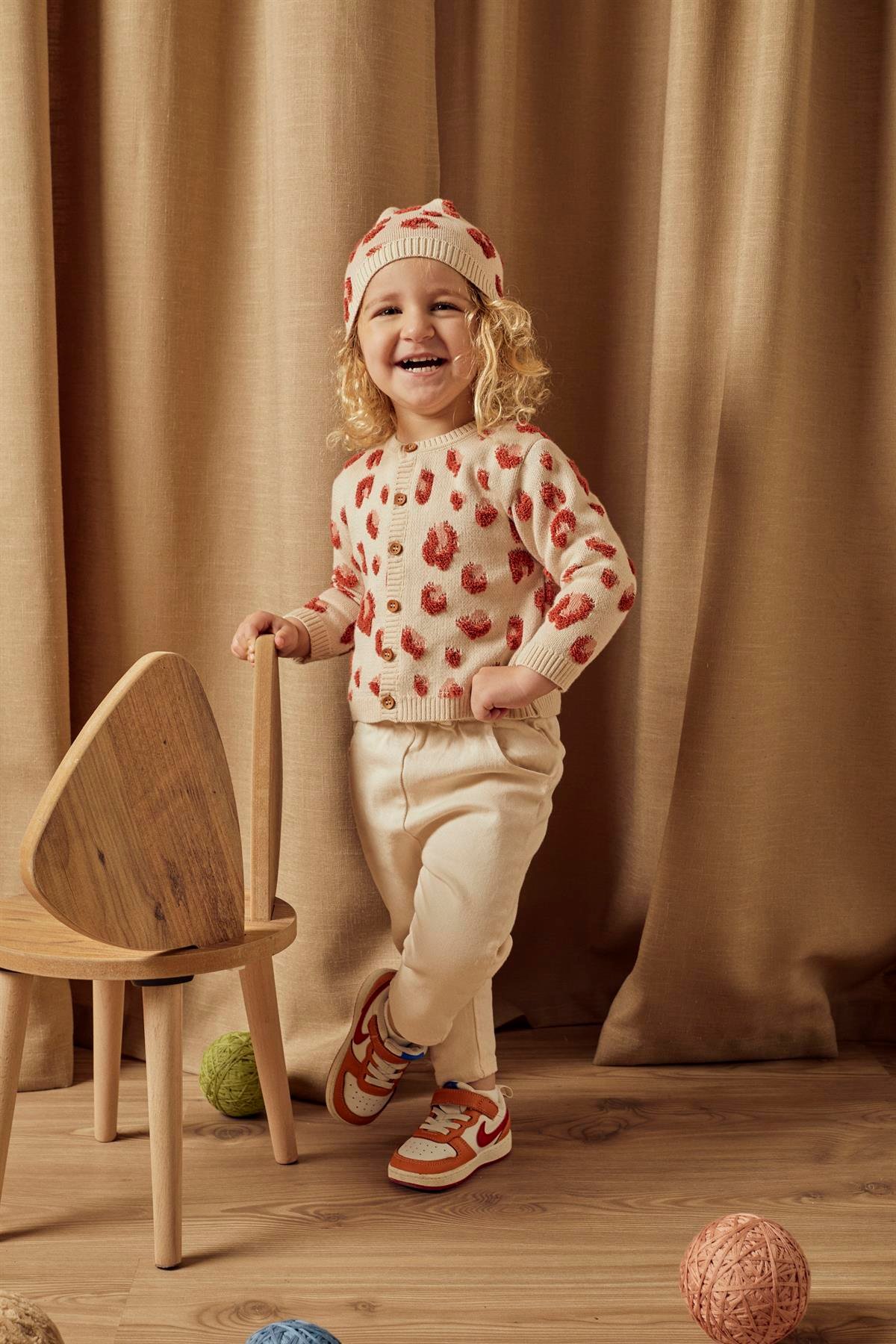 Bej Organik Pamuk Leopar Desen Şapkalı Hırka Set