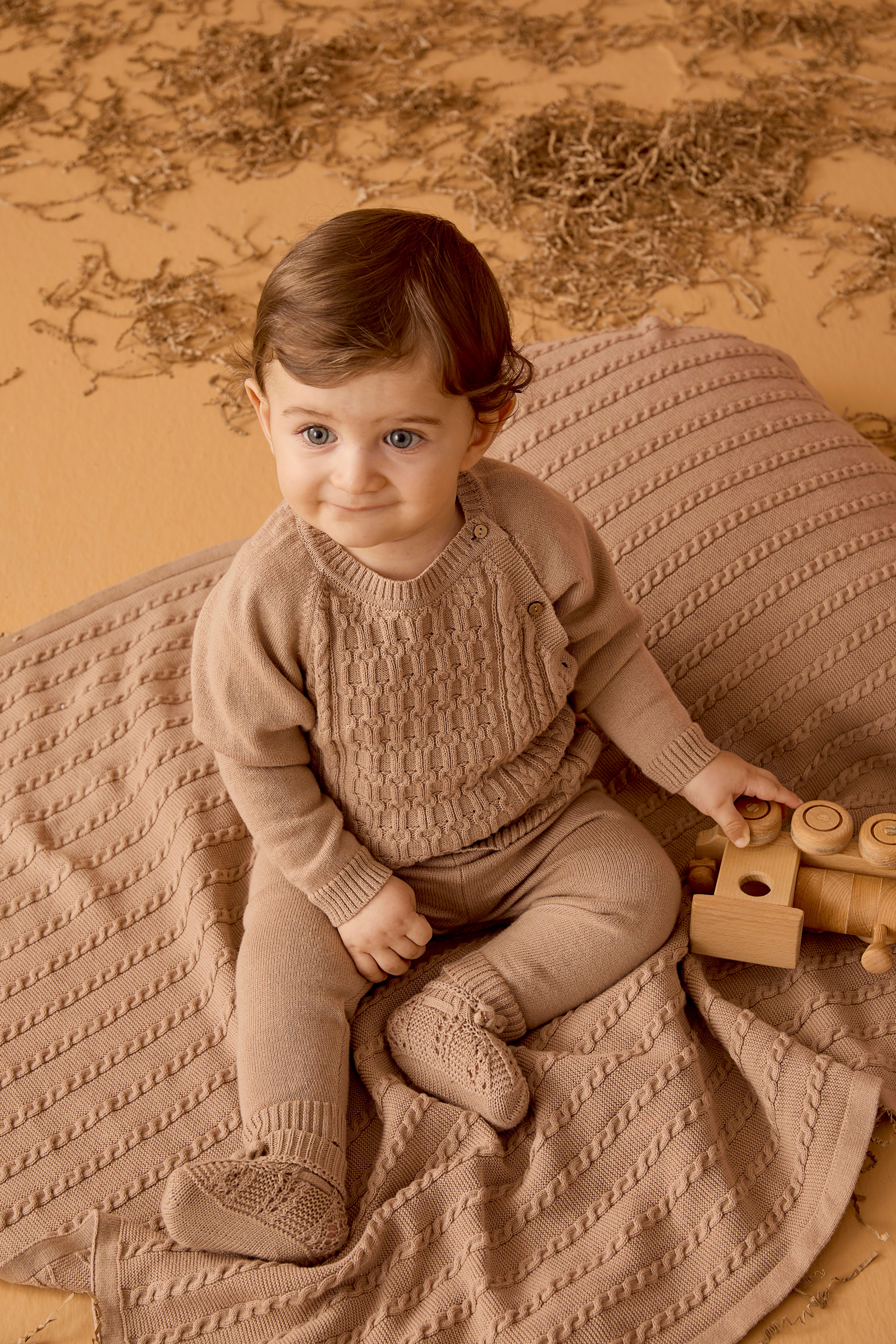 Bej Organik Pamuklu Örgü Desenli İkili Triko Erkek Çocuk Takımı