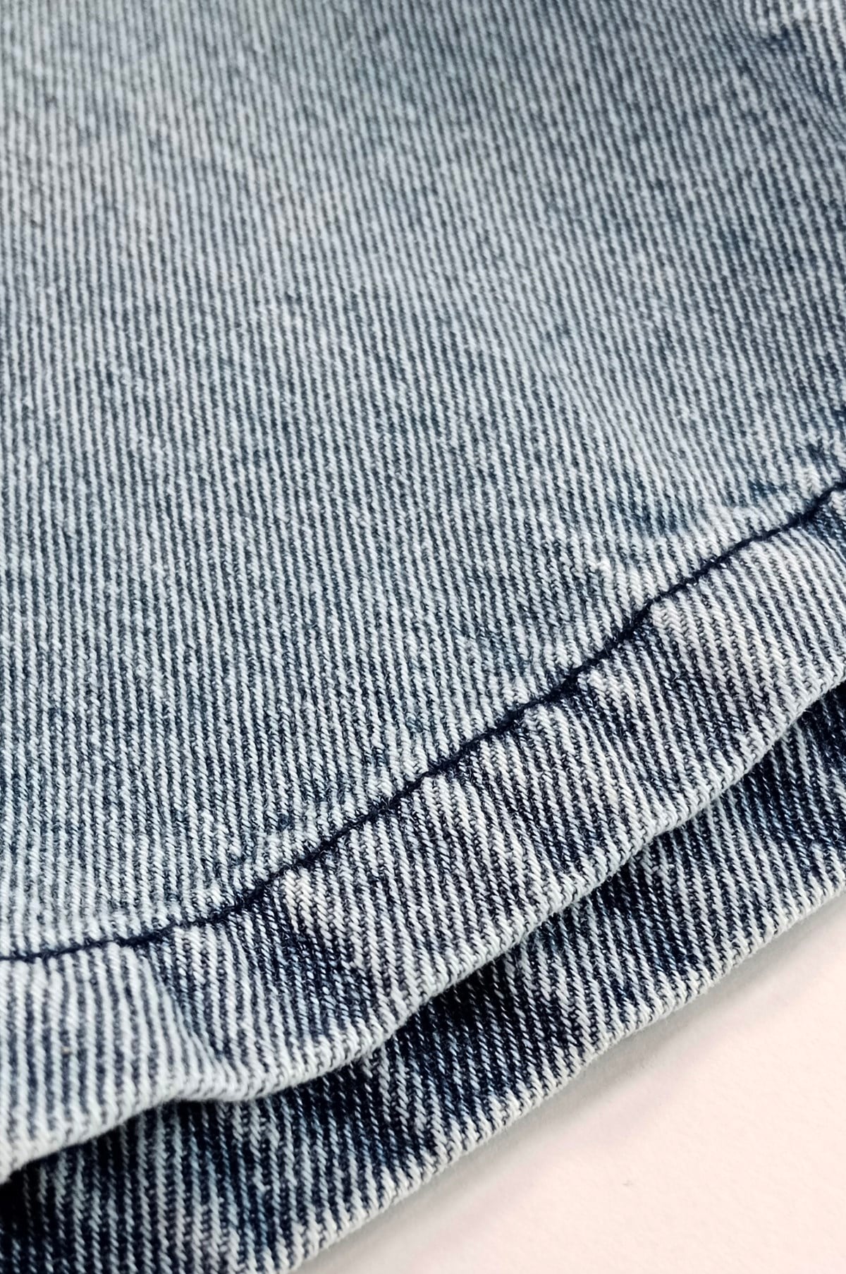 ERKEK ÇOCUK MAVİ BASKILI TİŞÖRT DENIM ŞORT TAKIM