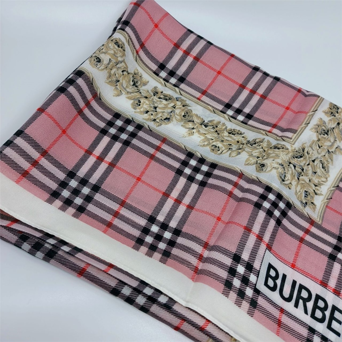 Burberry İpek Şal
