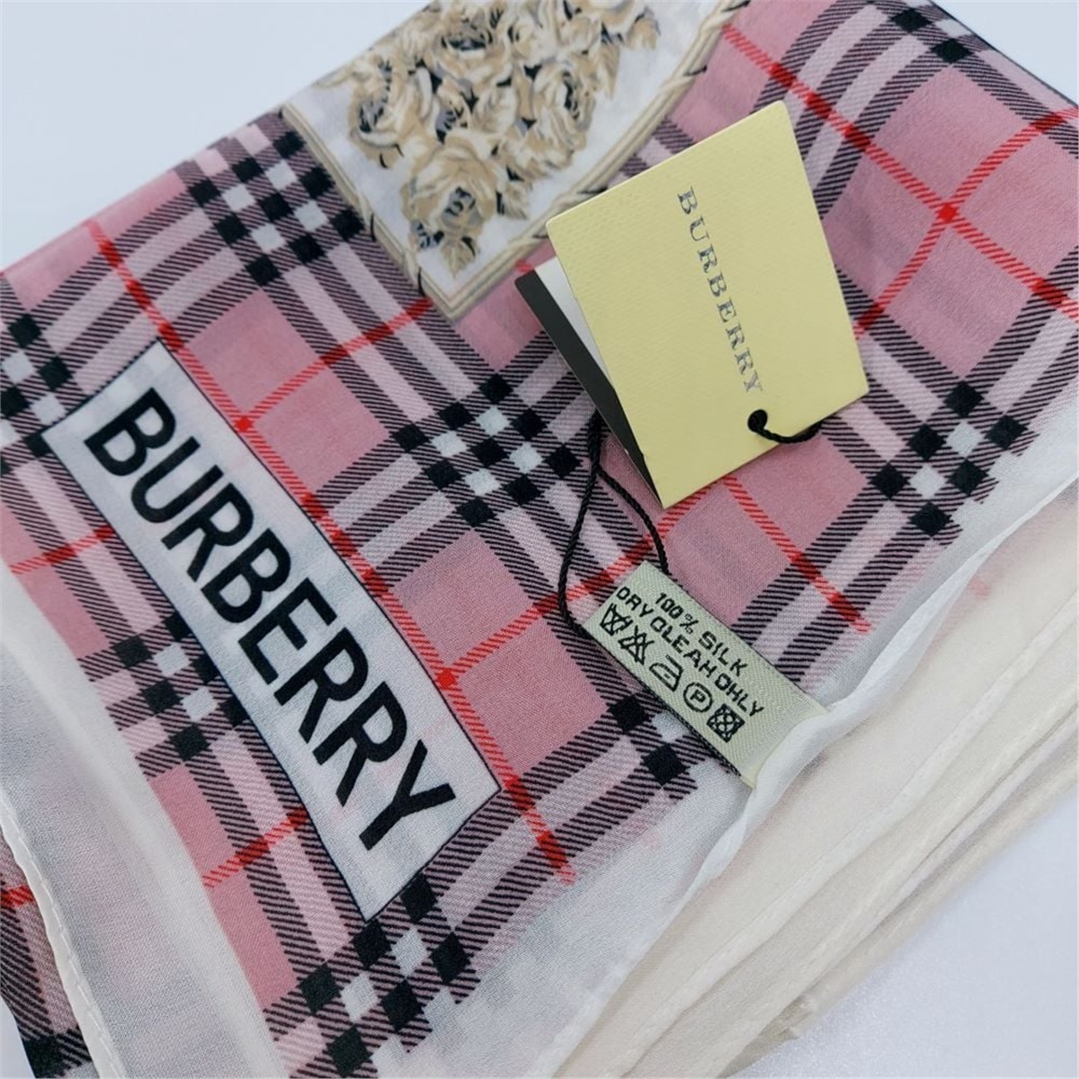 Burberry İpek Şal