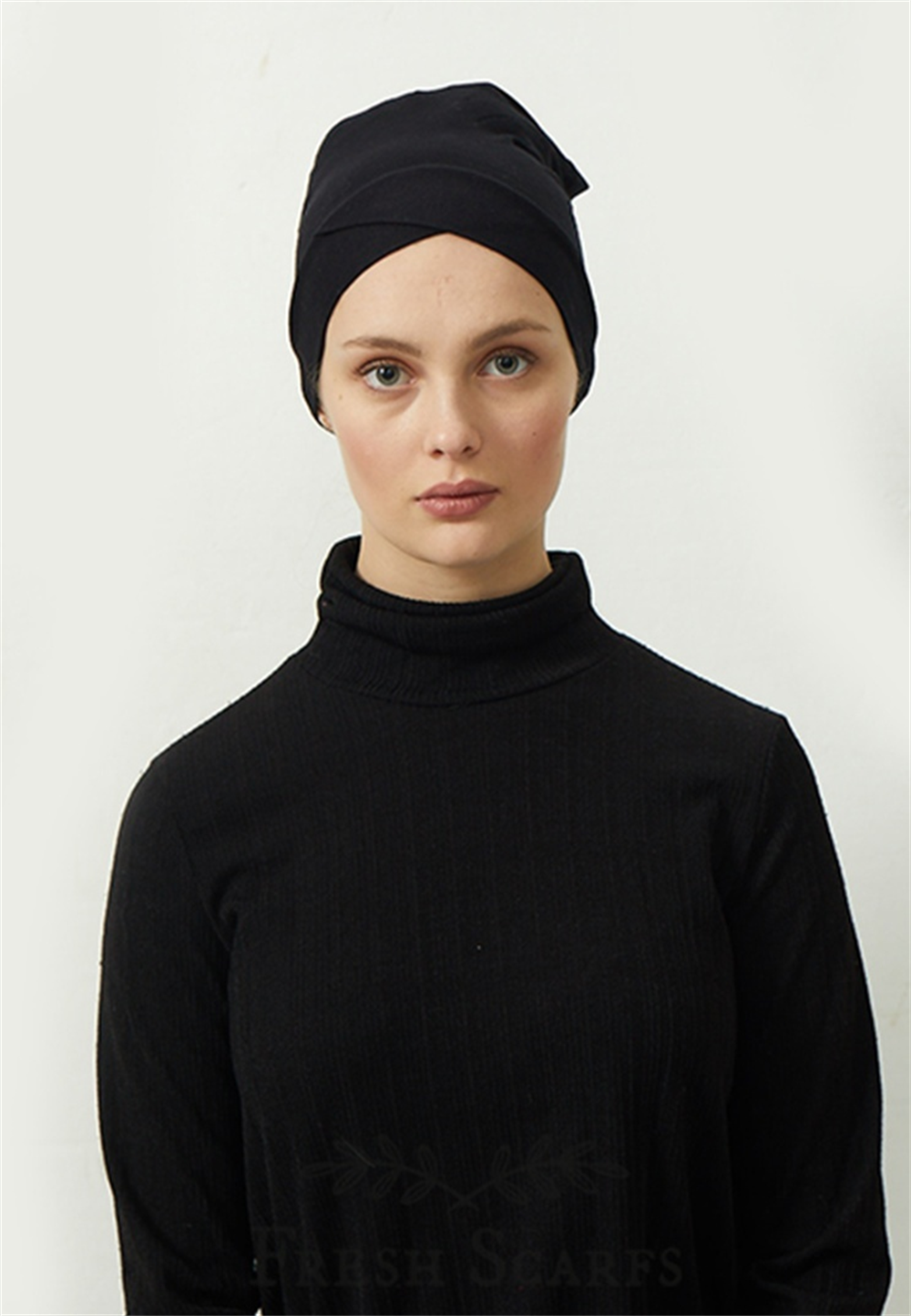 Çapraz Boru Bone - Siyah