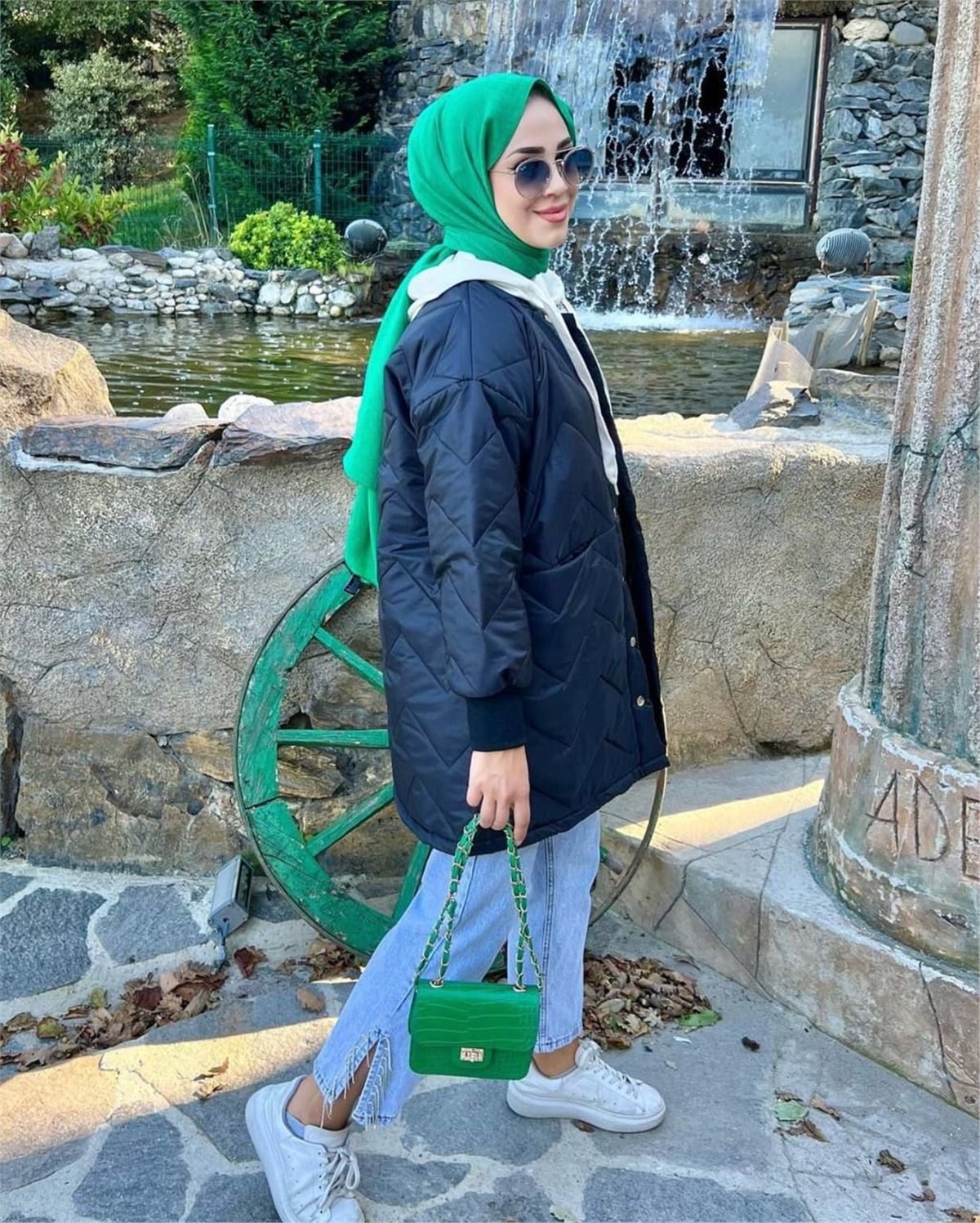 Ribana Detaylı Kapitone Kaban - Siyah