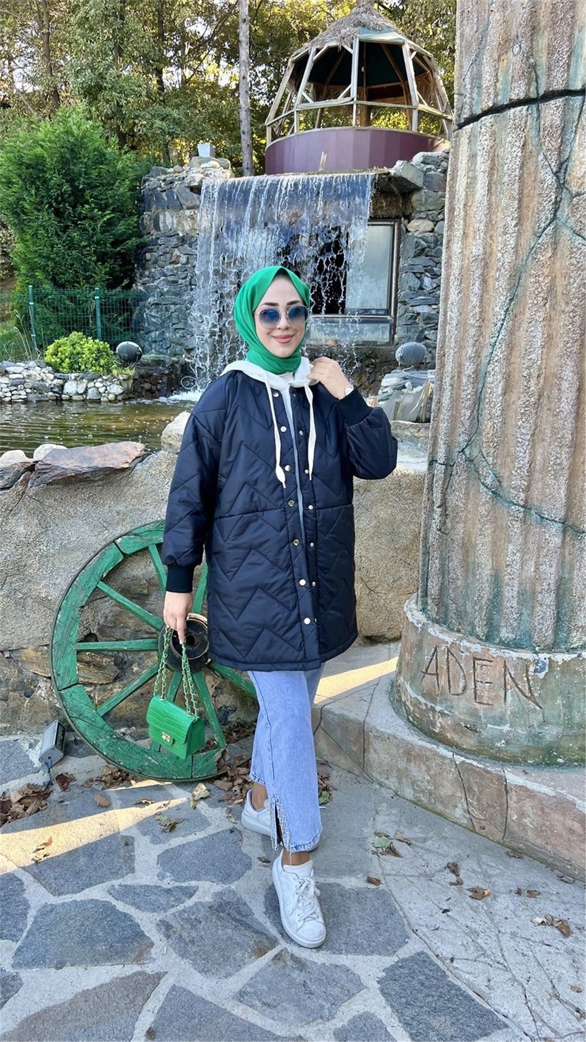 Ribana Detaylı Kapitone Kaban - Siyah