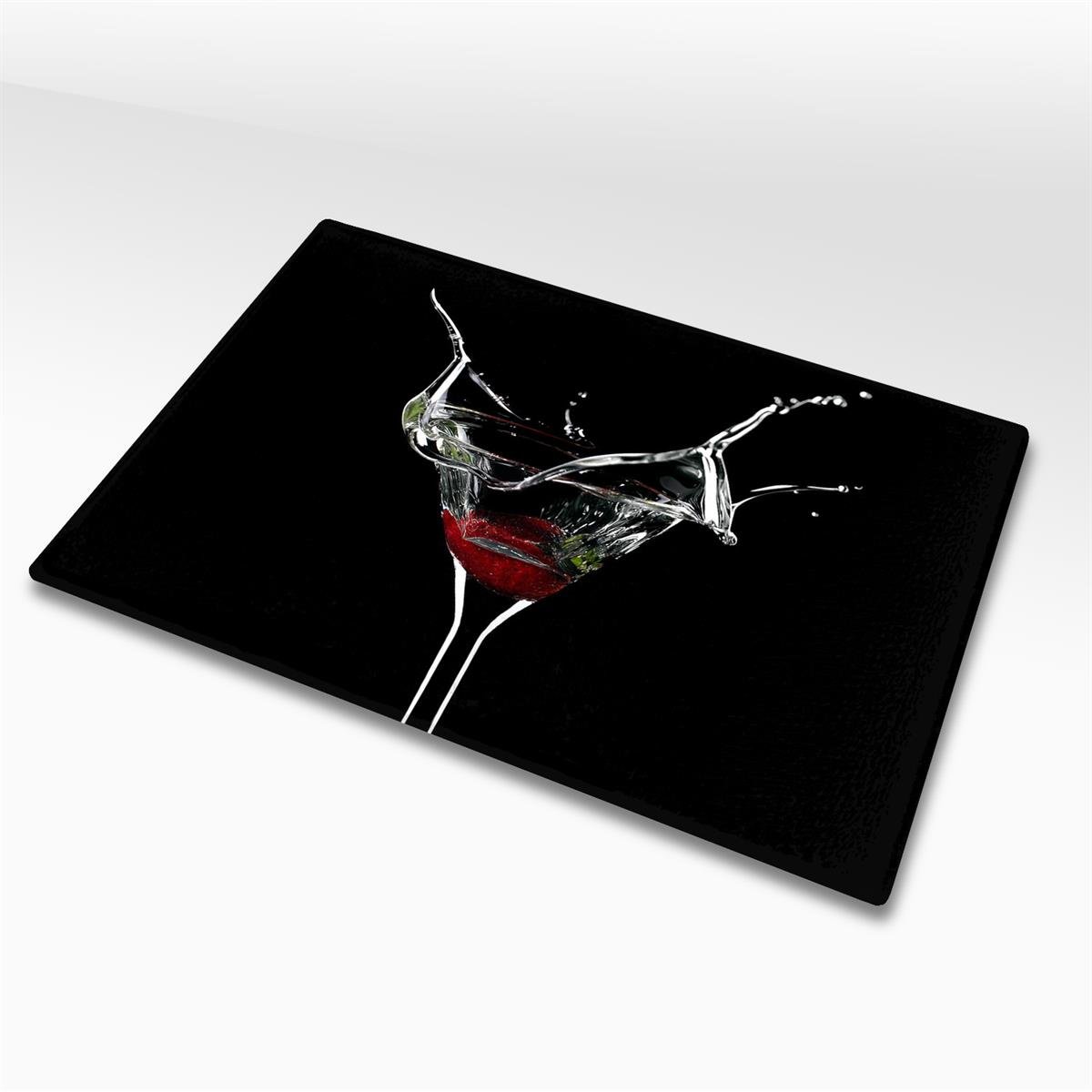 MUYİKA Cam Kesme Tahtası Üçgen Bardak Çilek Görünümlü 20x30cm 