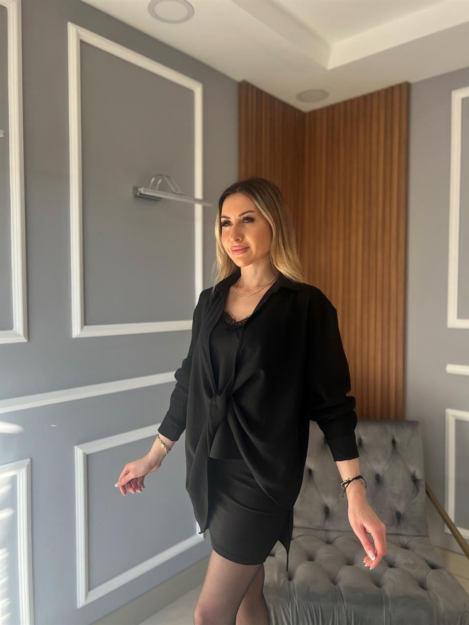 Atlet Detaylı Bluz Siyah