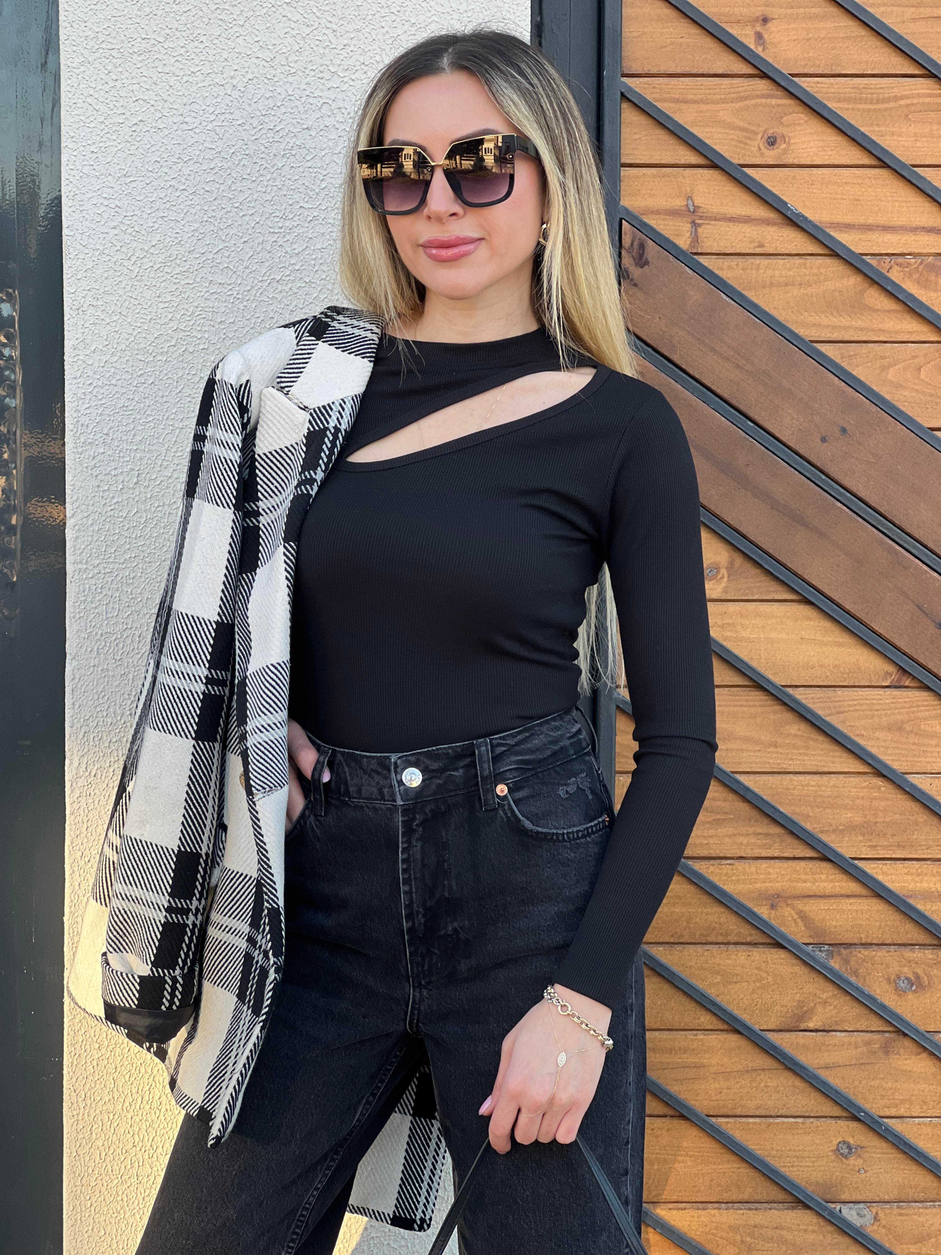 Bluz Fitilli Cut Detaylı Siyah