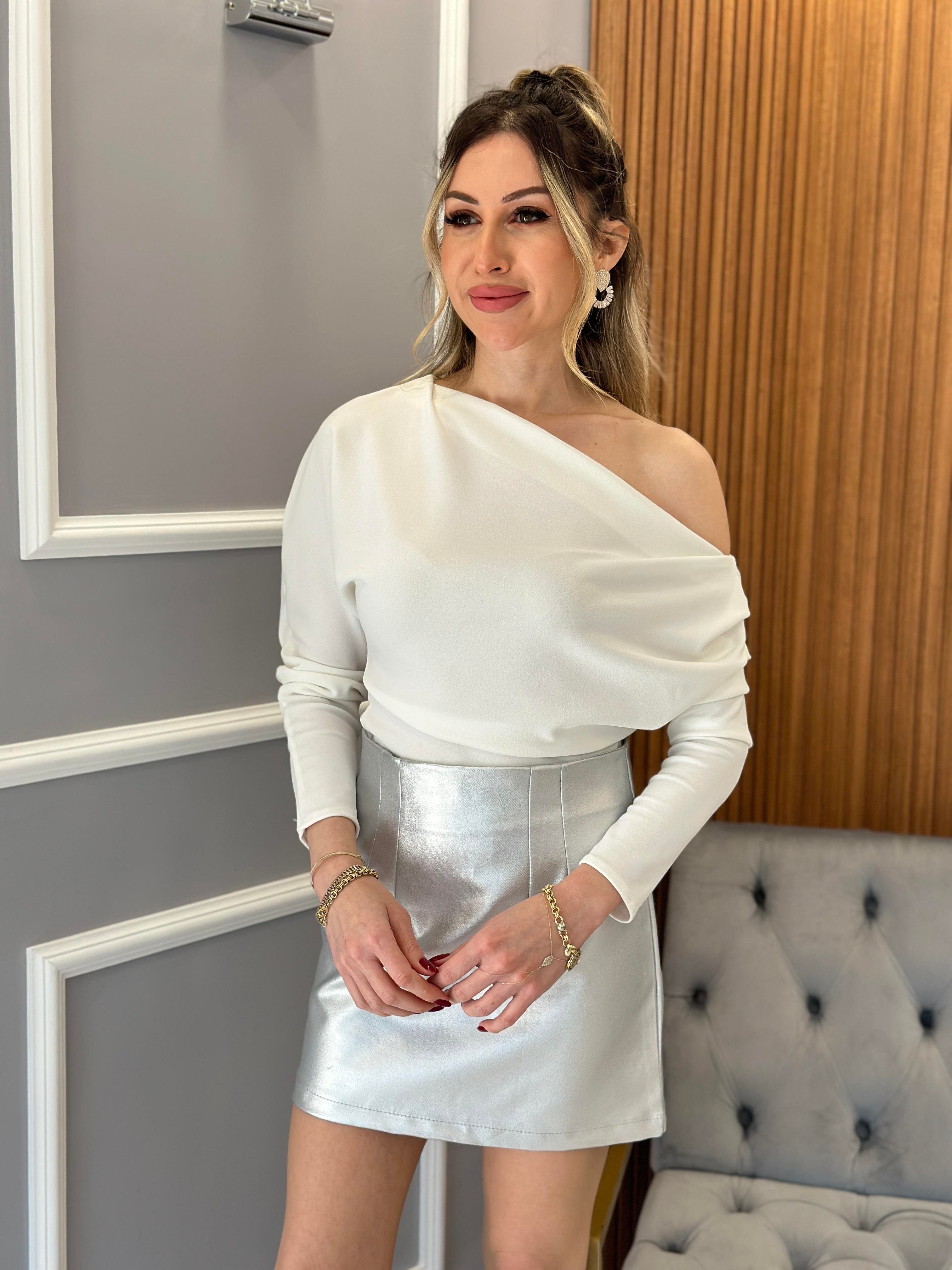 Bluz Omuz Detaylı Beyaz
