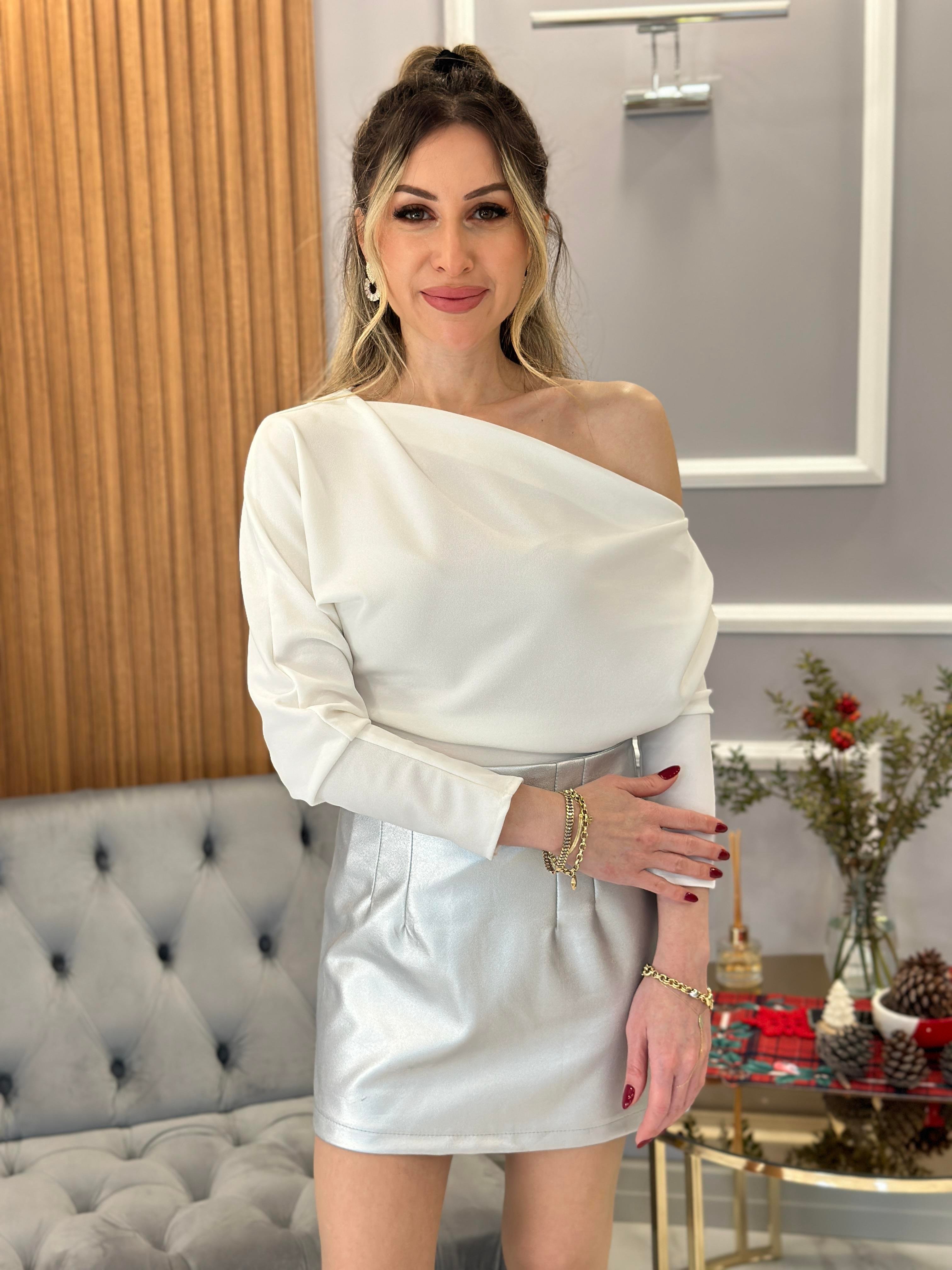 Bluz Omuz Detaylı Beyaz