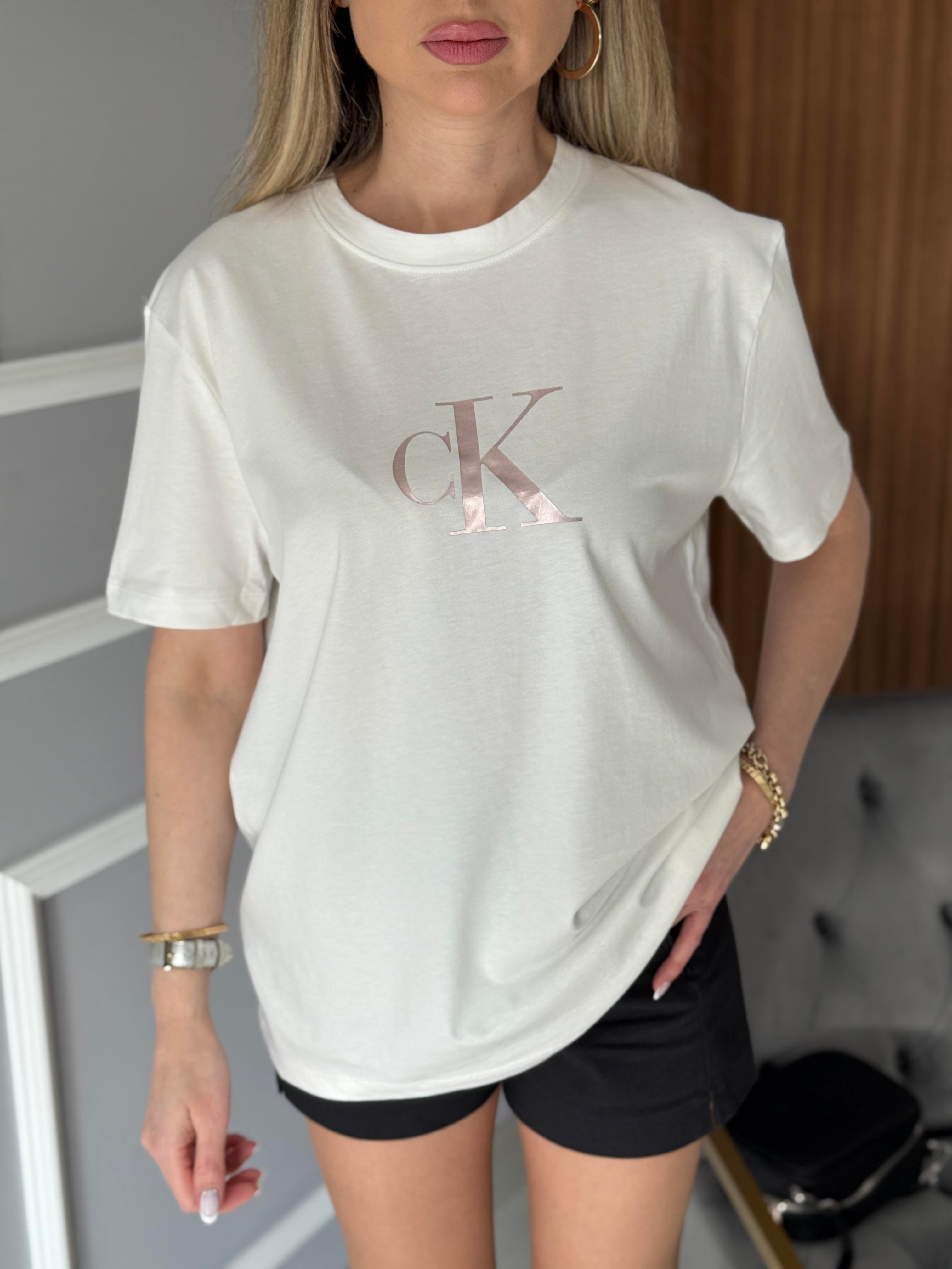 Cnk Pembe Yazılı Premium Tişört Beyaz