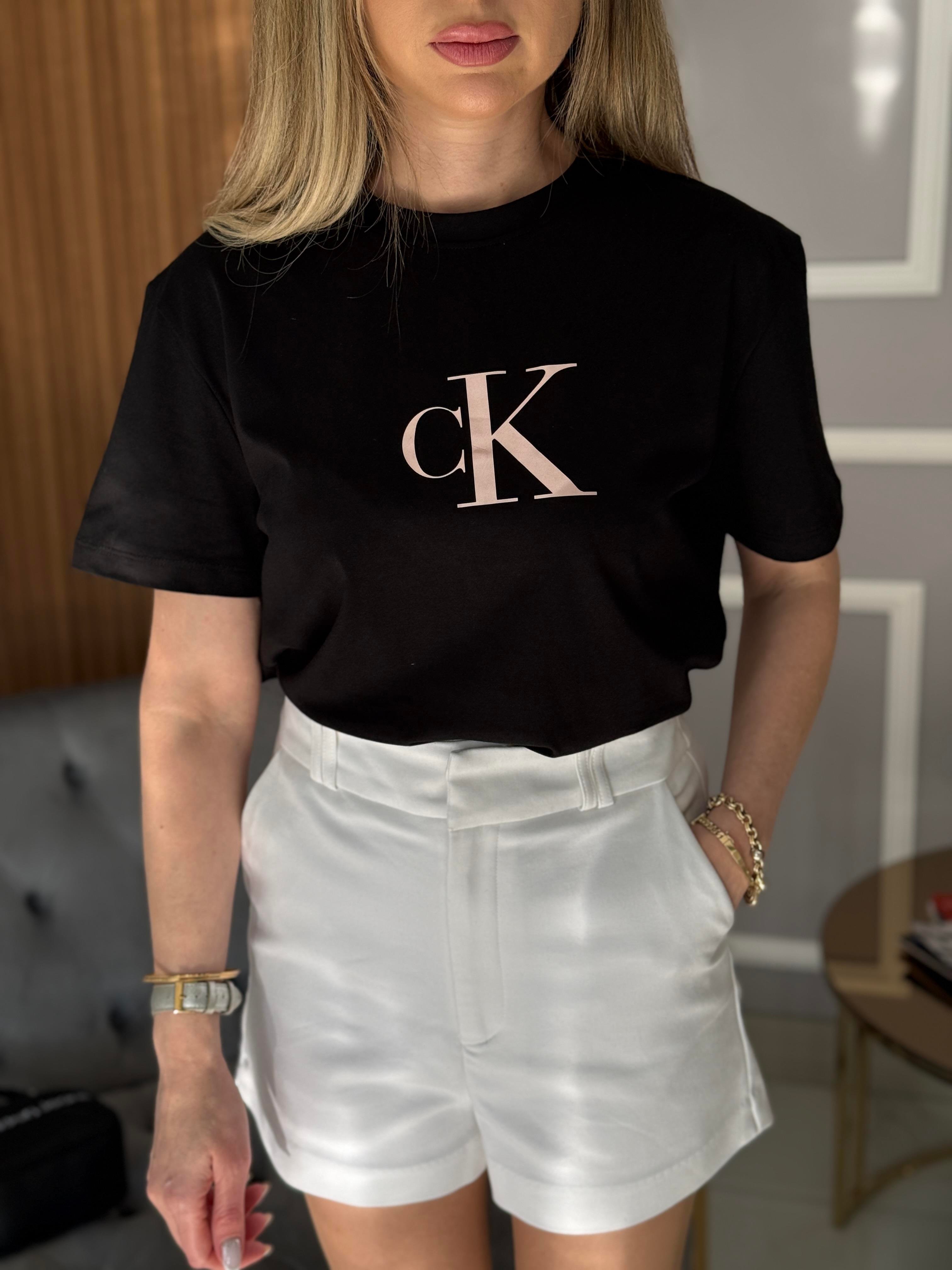 Cnk Pembe Yazılı Premium Tişört Siyah