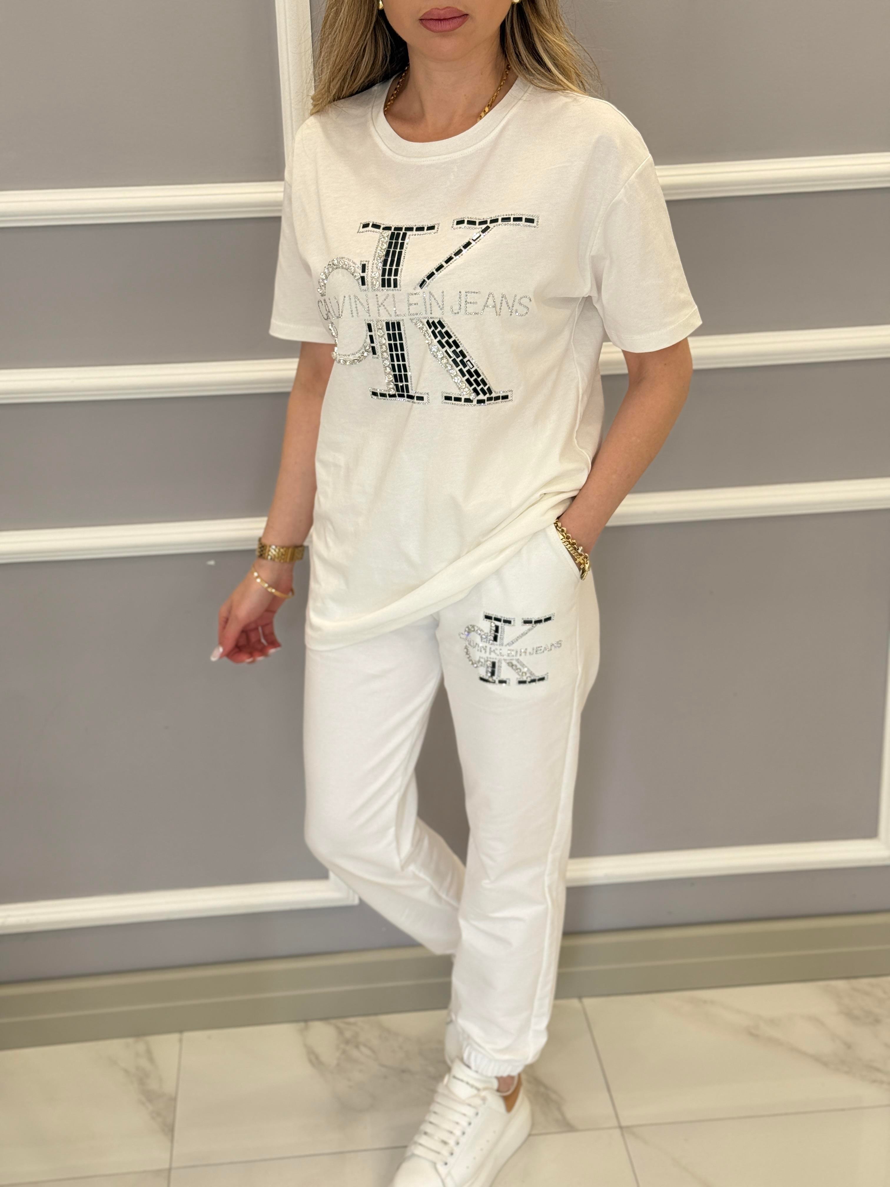 Cnk Taşlı 2 İplik Takım Beyaz