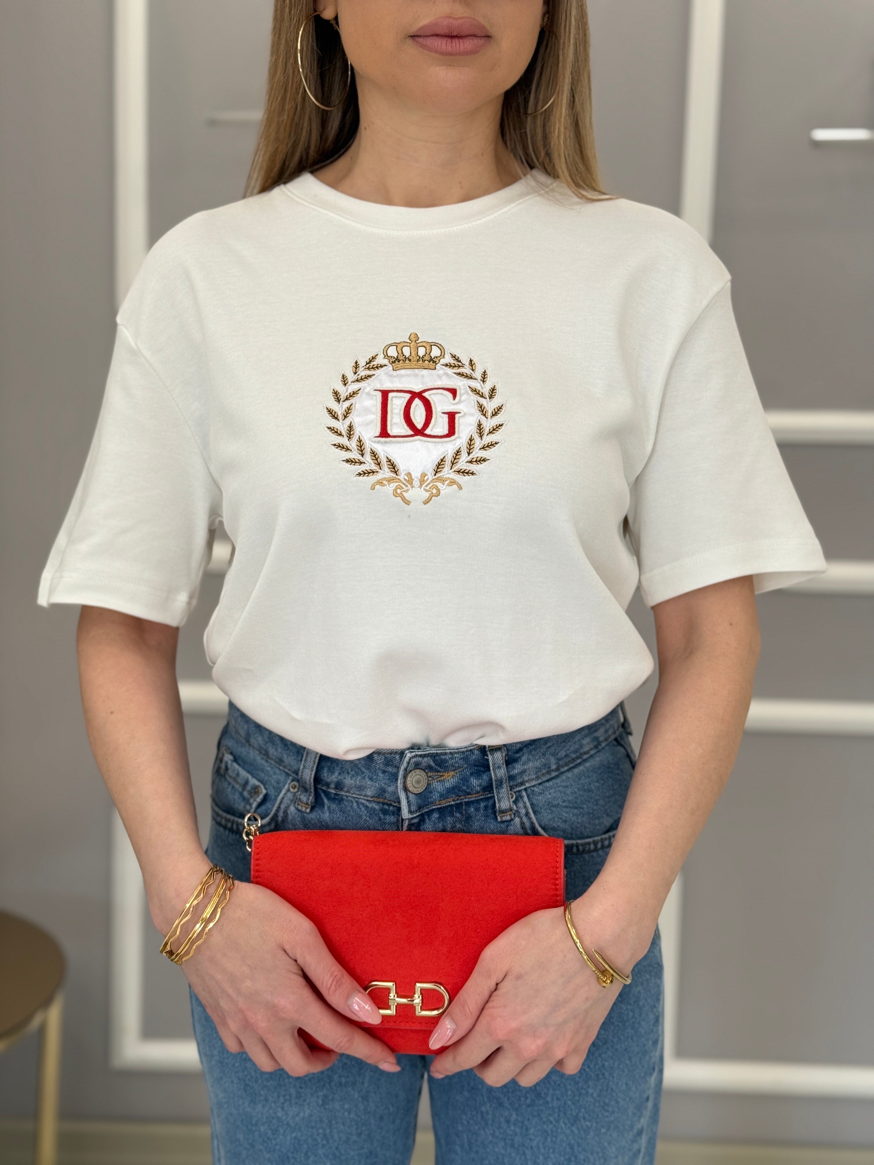Dc Premium Nakış Yazılı Gold Detaylı Beyaz Tişört 