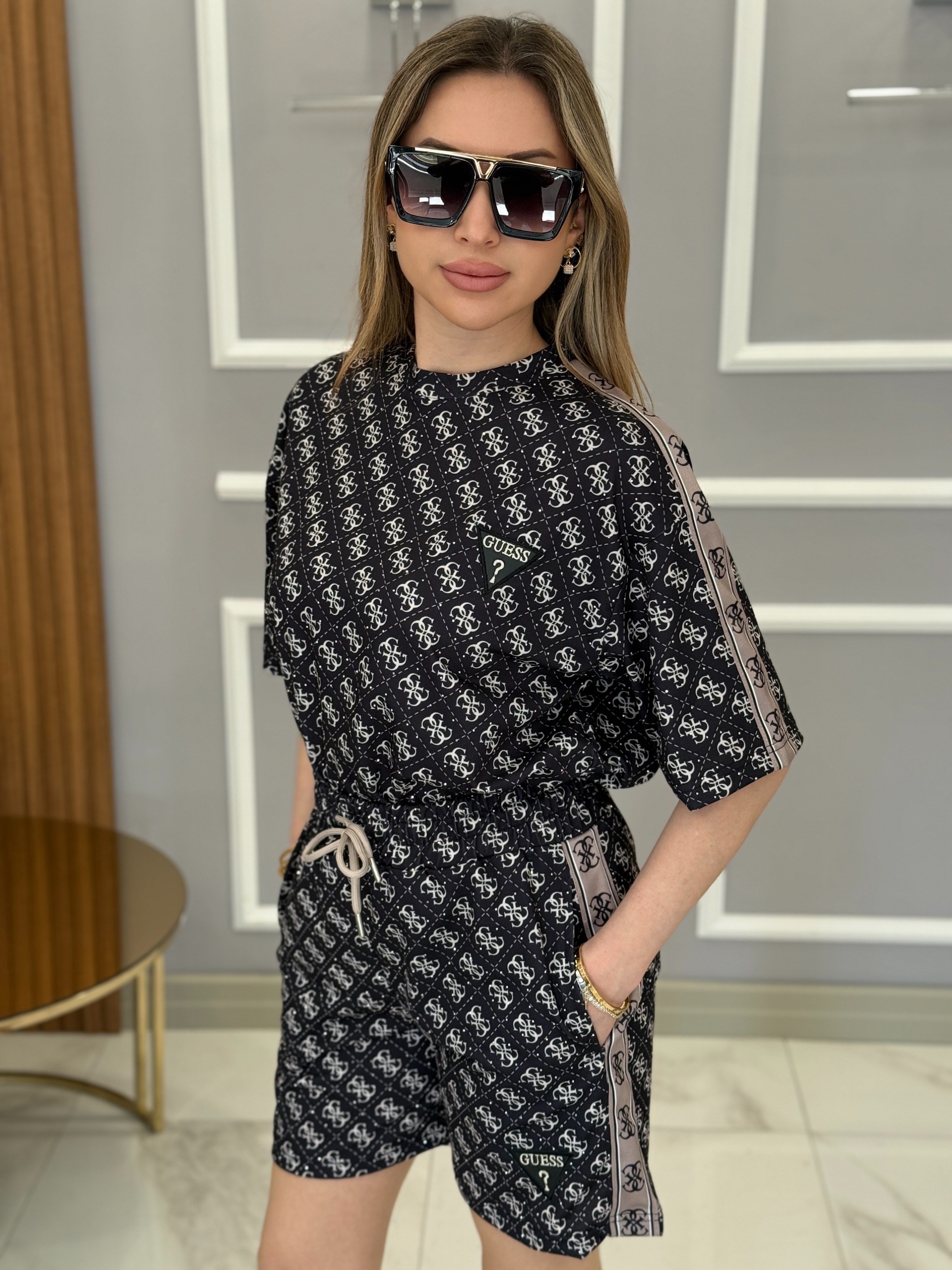 Gu Premium Kendinden Desenli Siyah Şortlu Takım 