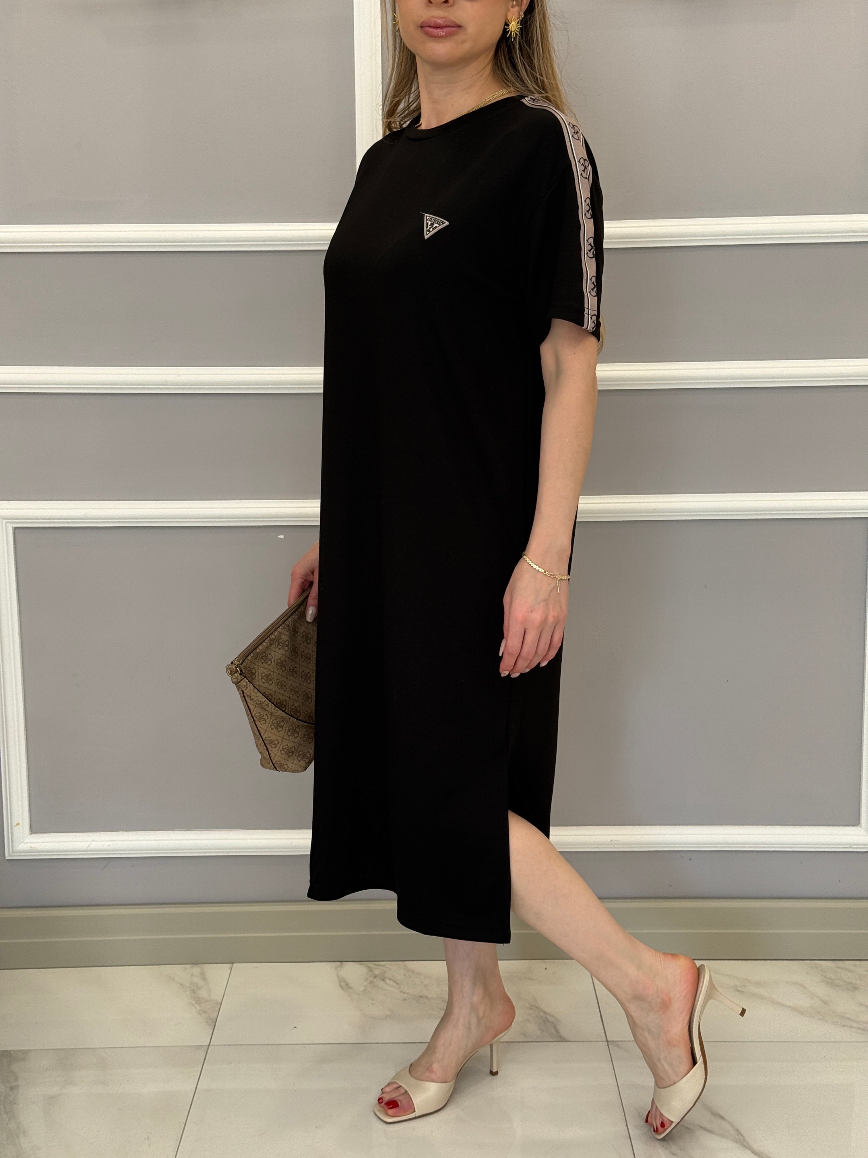 Gu Premium Modal Kumaş  Kol Detaylı Yandan Tek Yırtmaçlı Boyu 110cm Siyah Elbise 