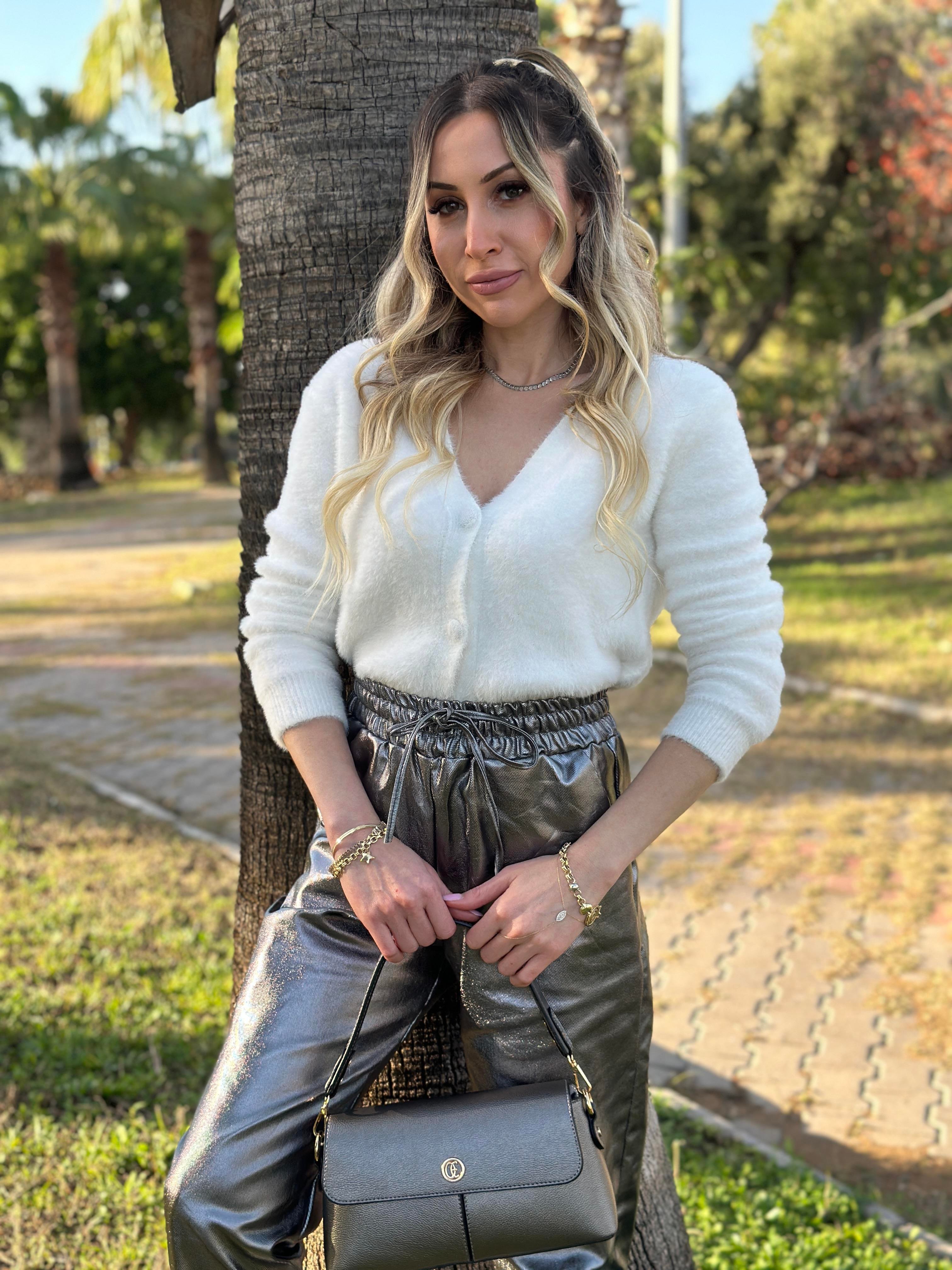 Hırka Yumoş Düğmeli Ekru