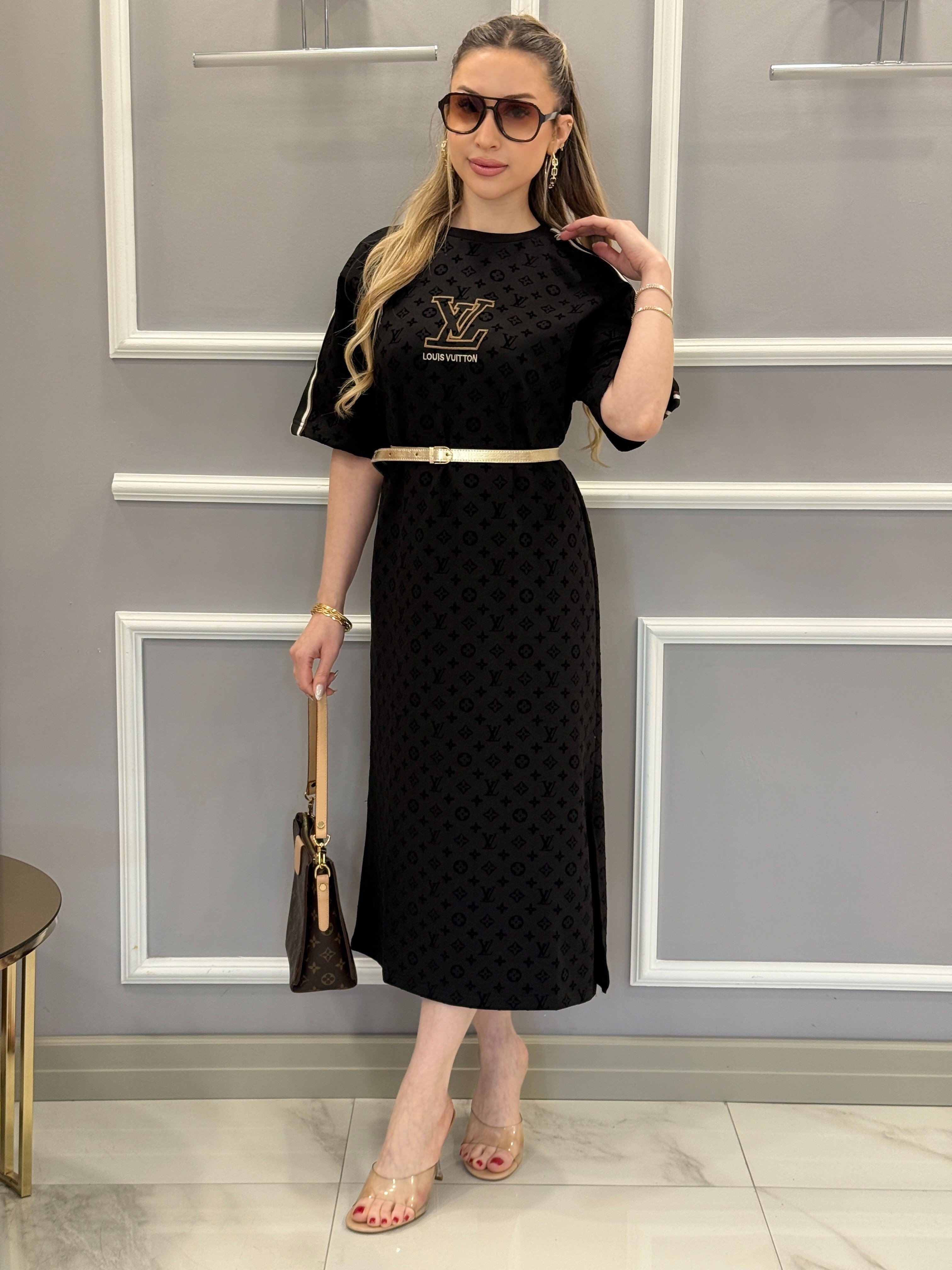 LN Premium Boyu 116cm Yandan Tek Yırtmaçlı Kendinden Desenli Oversize Siyah Elbise 