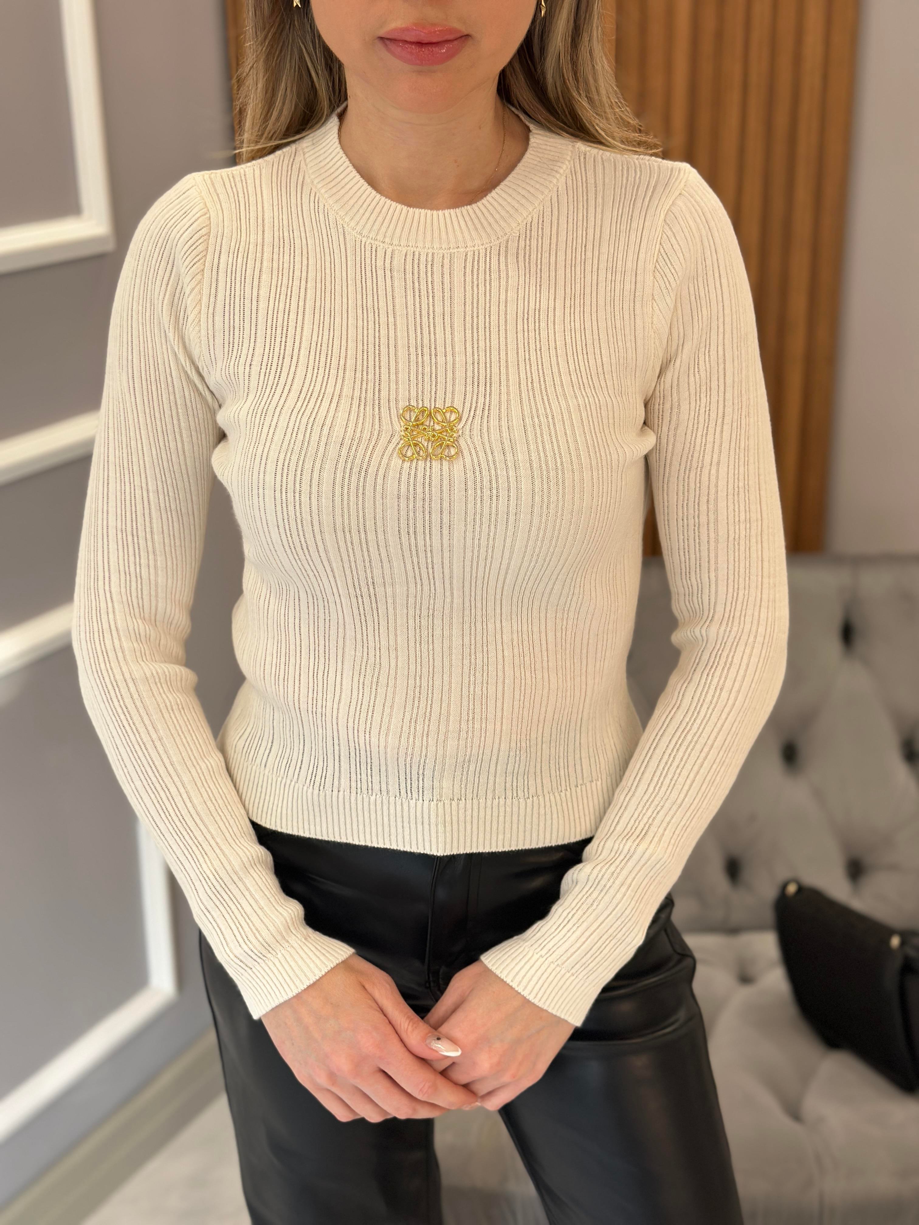 LV Ekru Triko Bluz Gold Detaylı