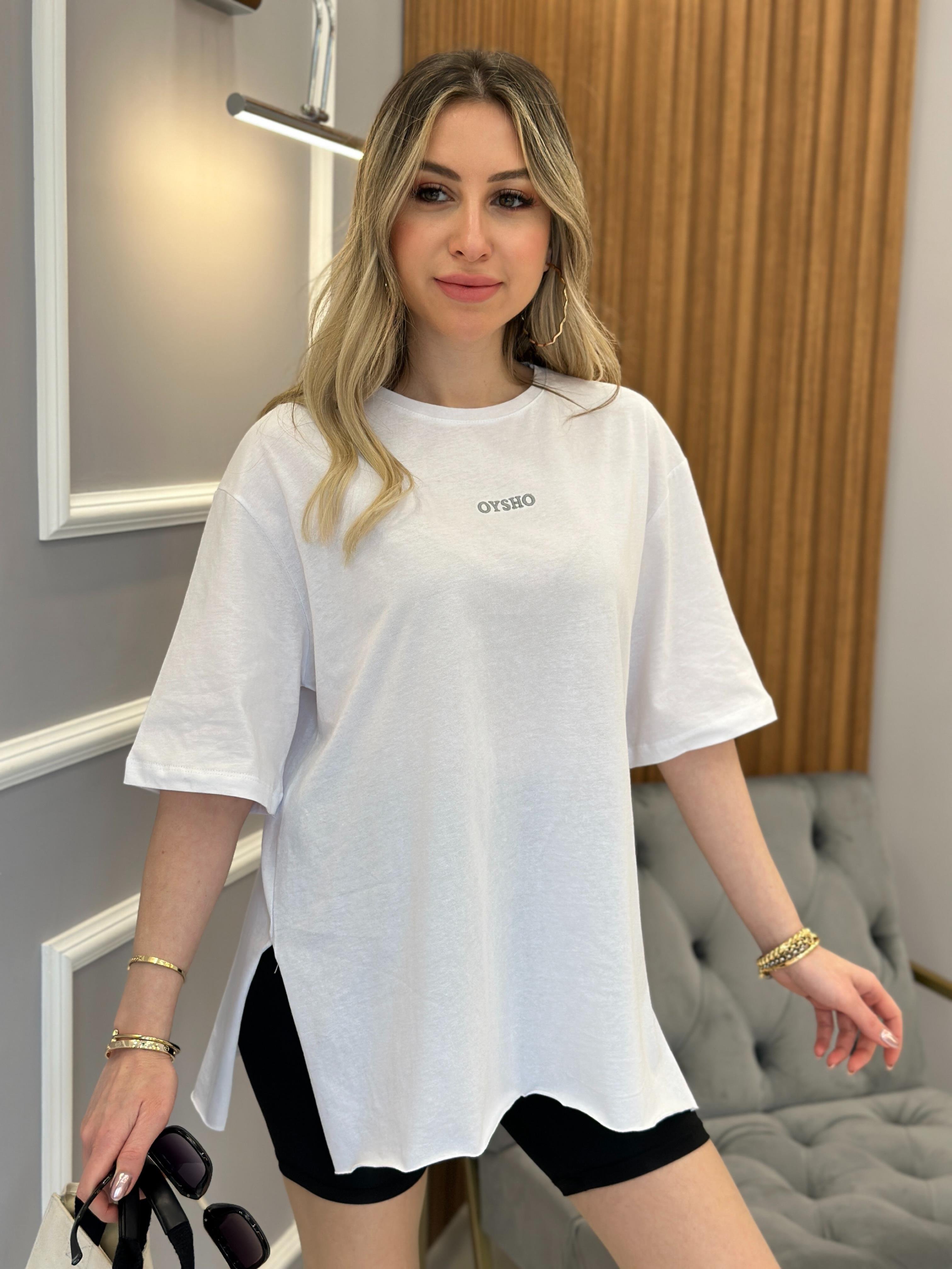 Oys T-shirt Oversize Yandan Yırtmaçlı Beyaz