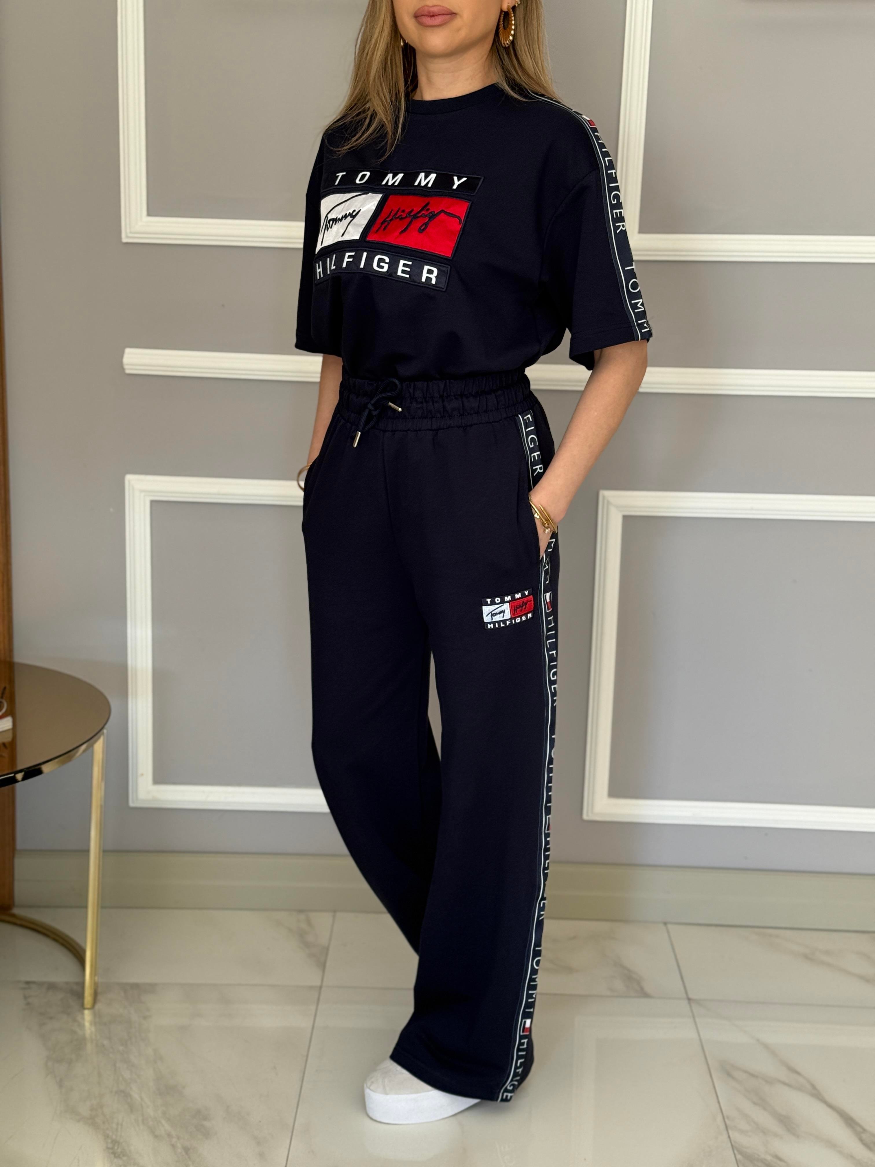 Th Premium Yan Şeritli Lacivert Takım 