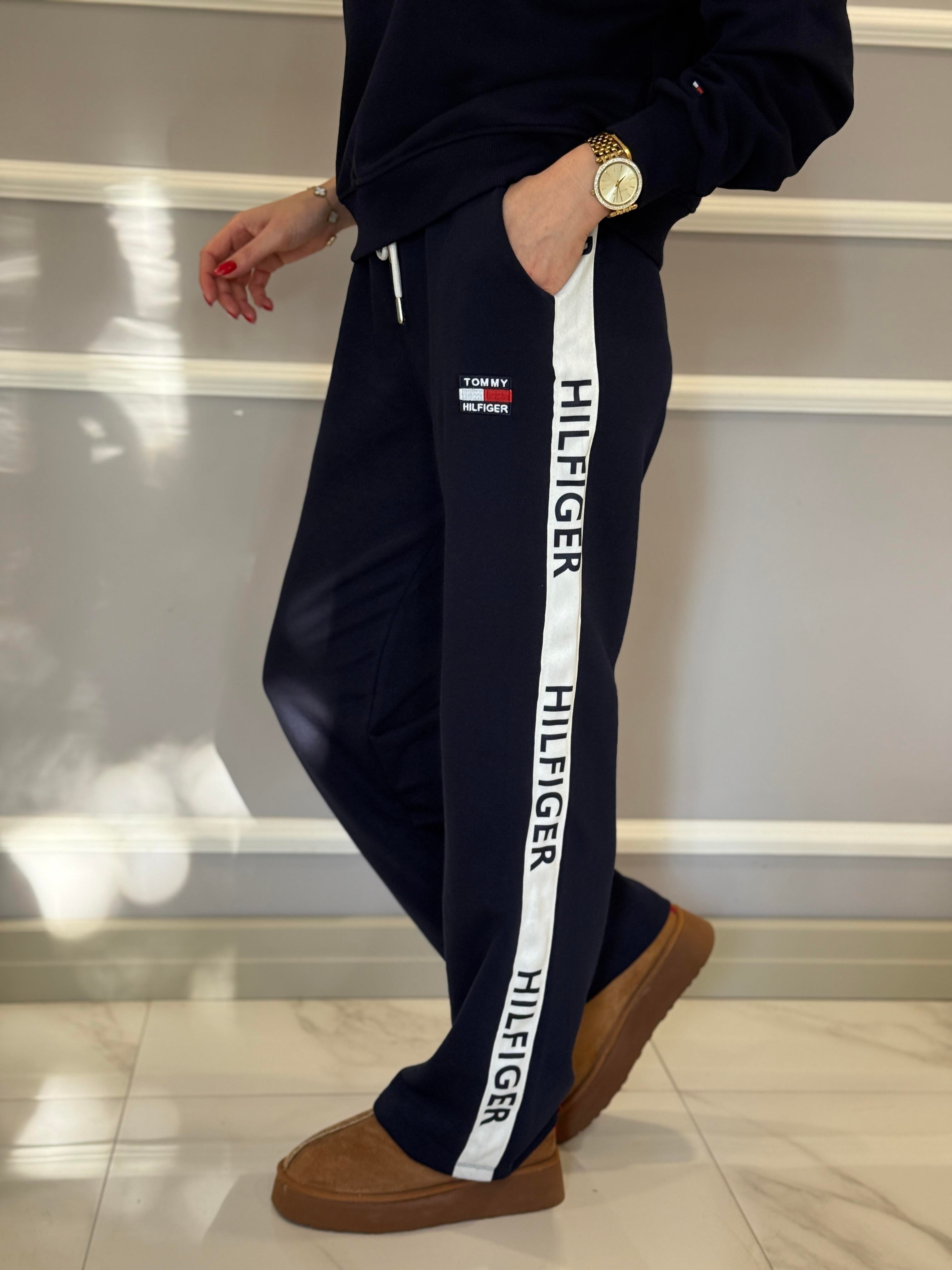 Th Yakalı Nakış Yazılı Takım Lacivert