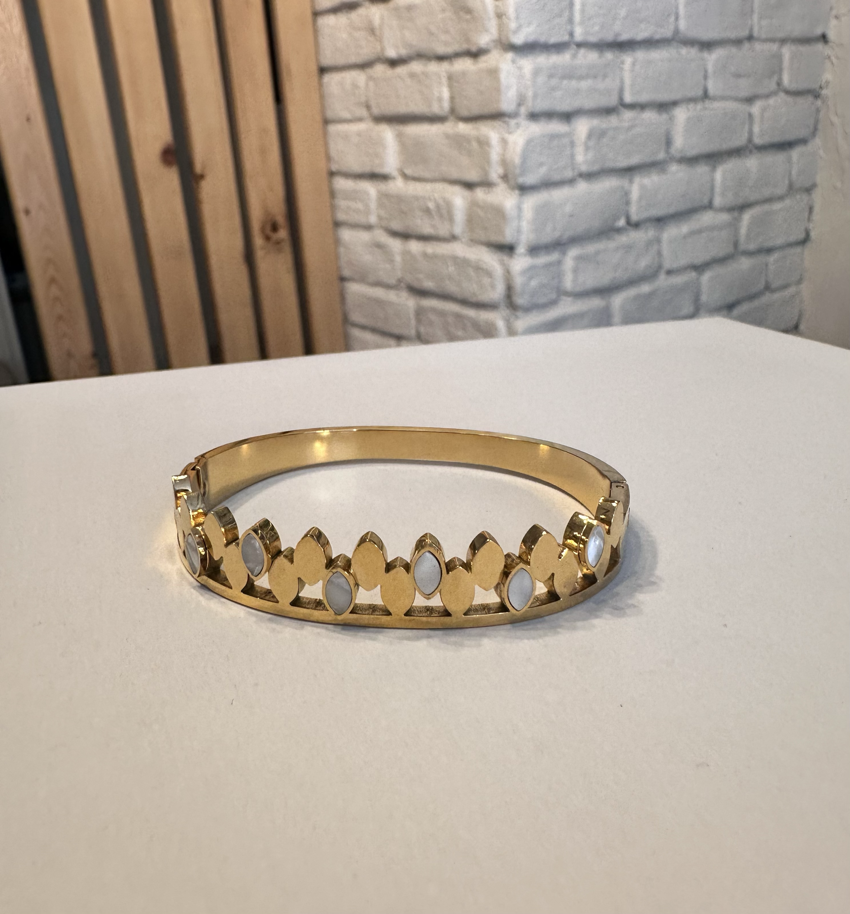 Çelik Gold Taşlı Kelepçe Bileklik