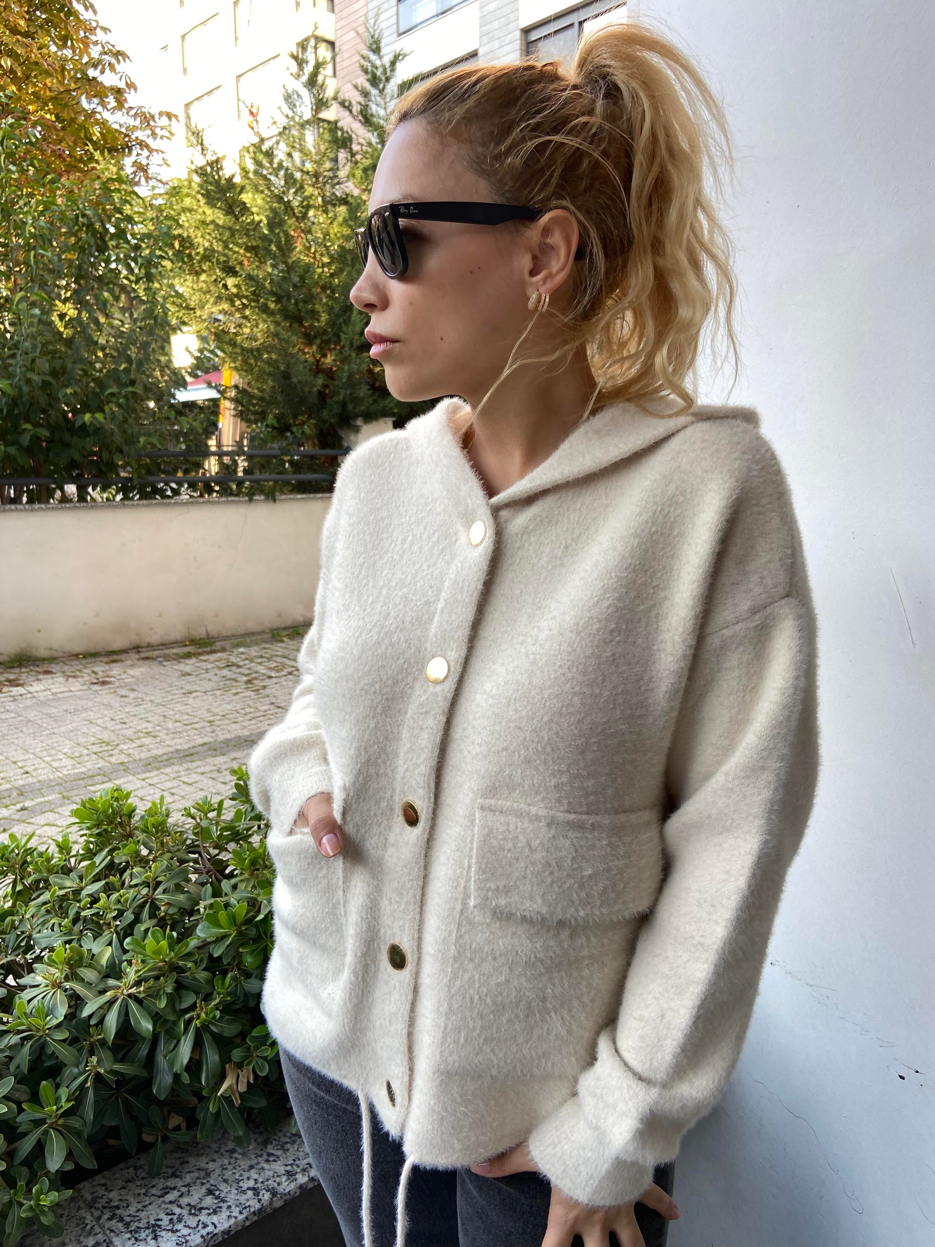 Krem Rengi Angora Görünümlü Kapüşonlu Hırka