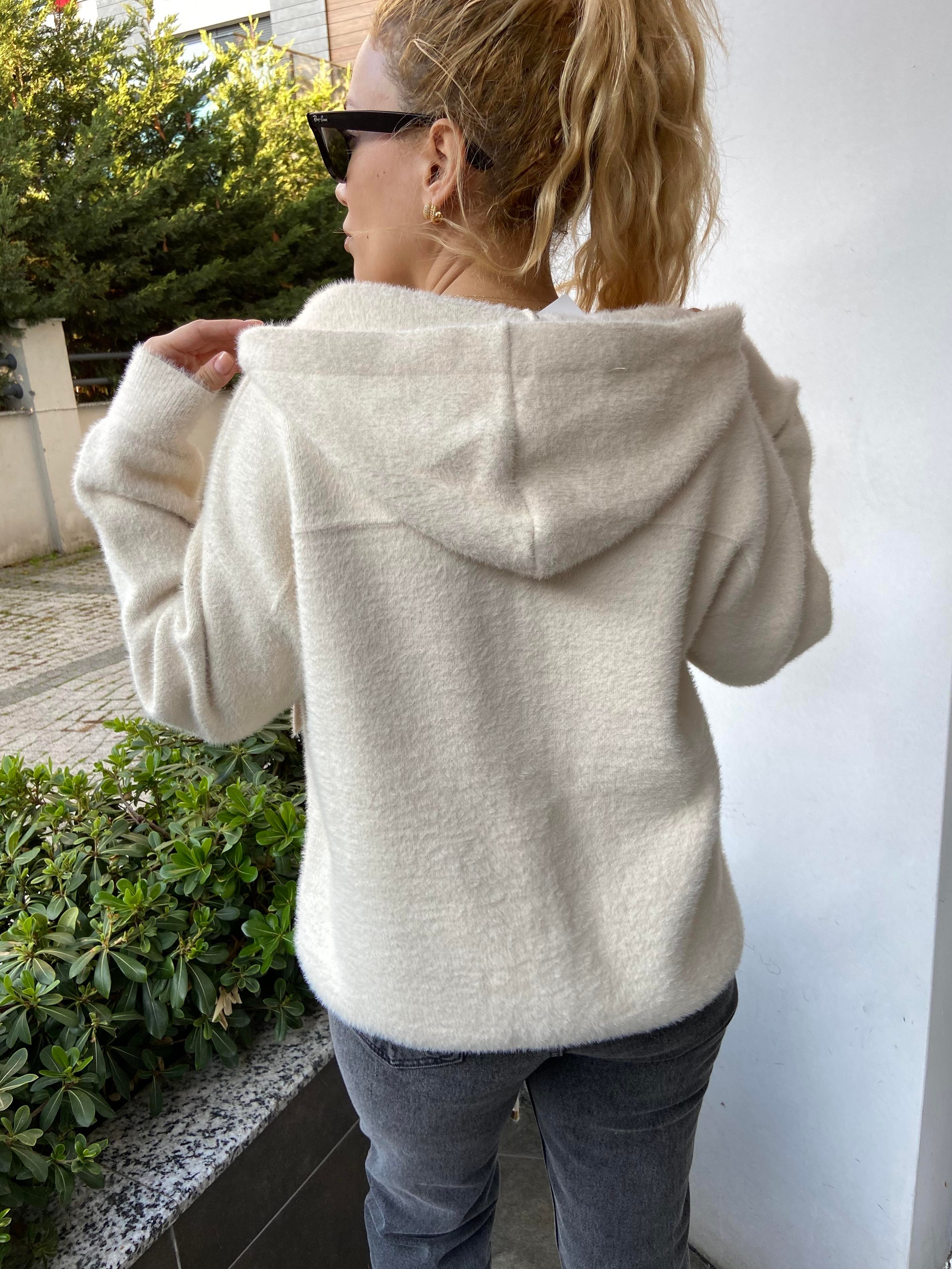 Krem Rengi Angora Görünümlü Kapüşonlu Hırka