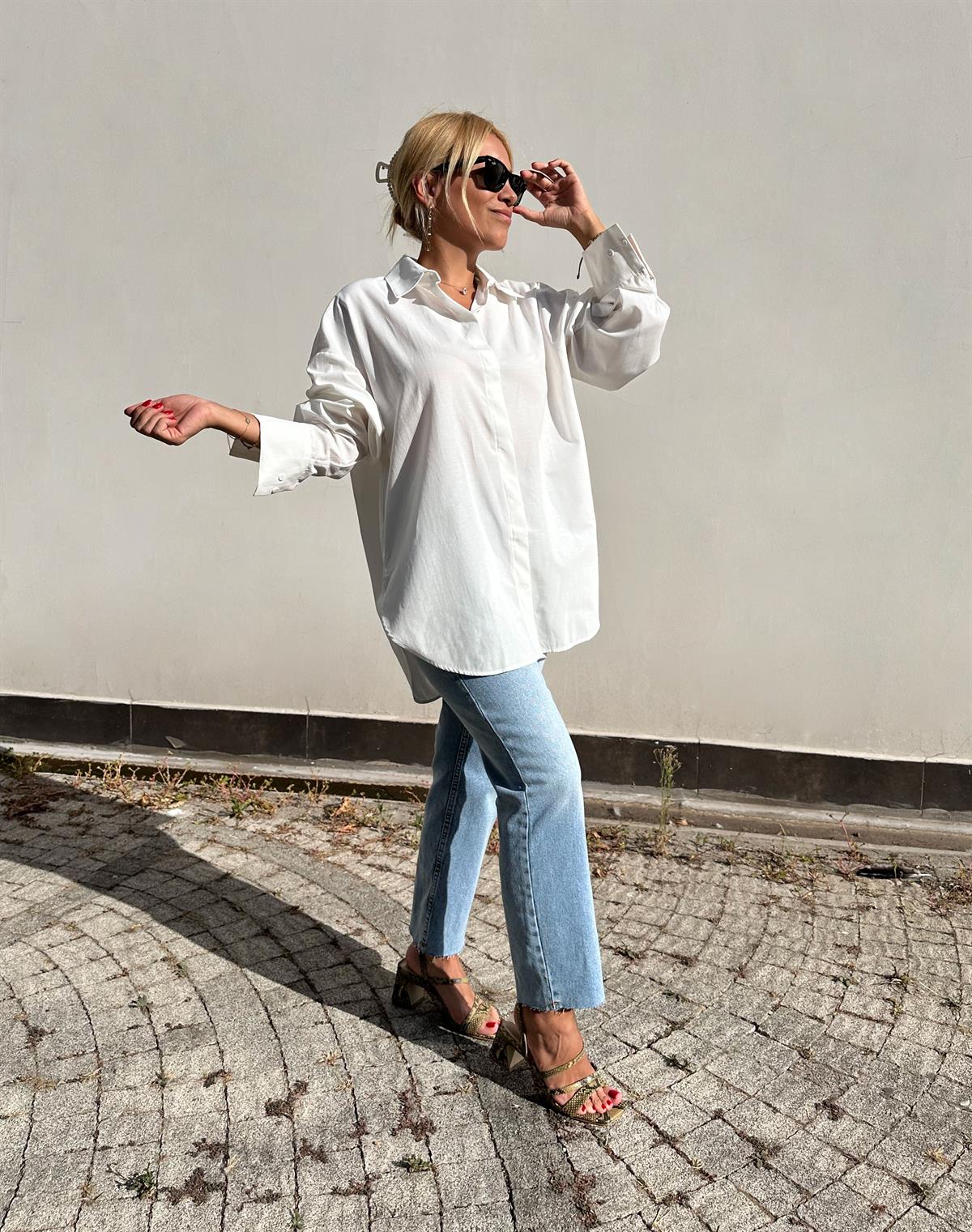 Oversize Kırık Beyaz Poplin Gömlek