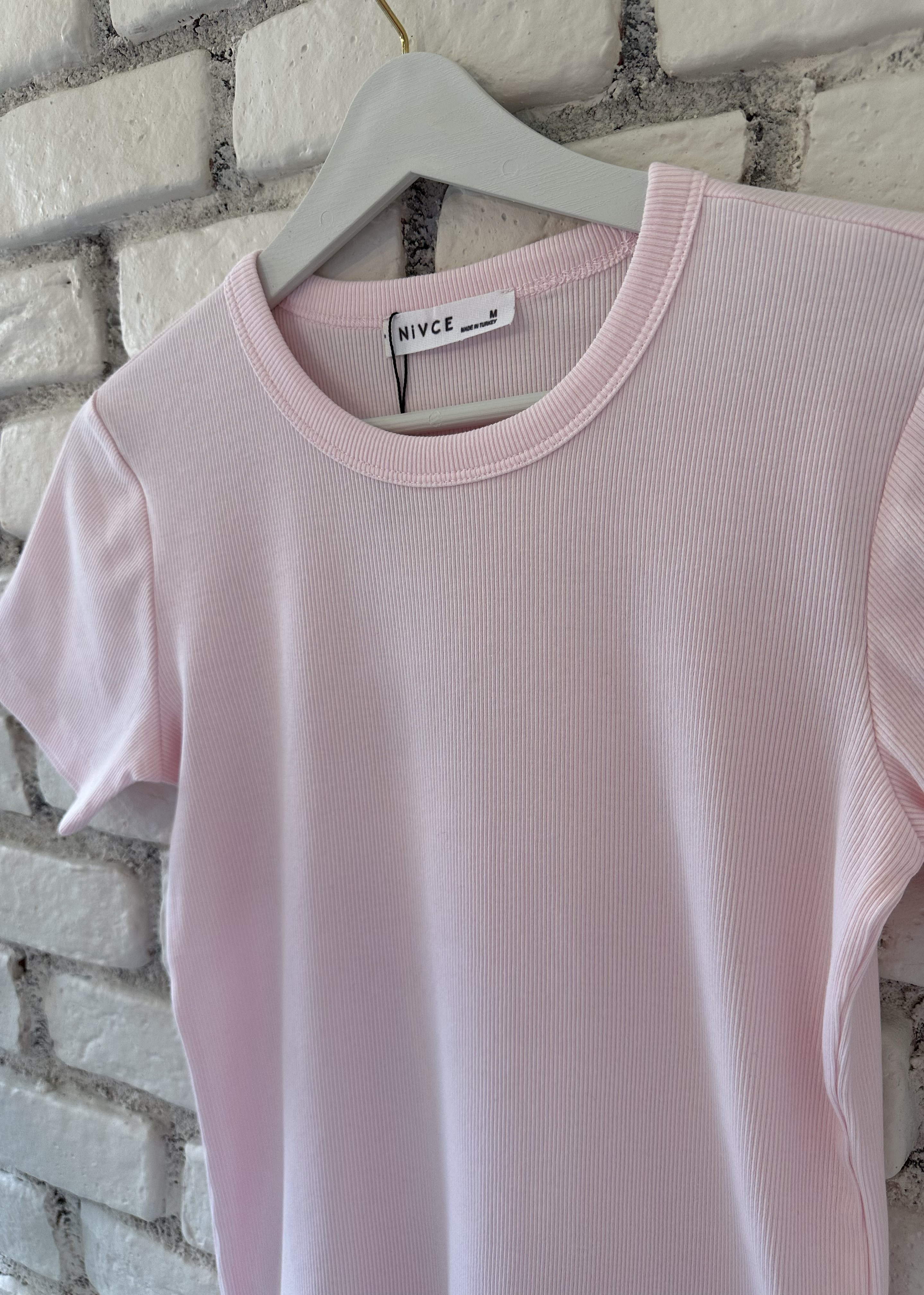 Pembe Renk Fitilli Tişört