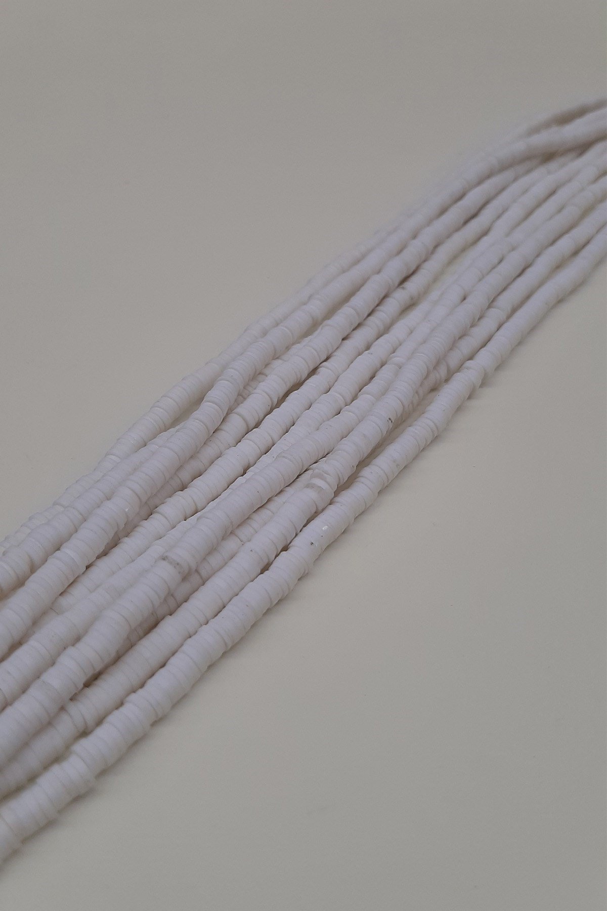 Beyaz Fimo Hamur Boncuk 4mm
