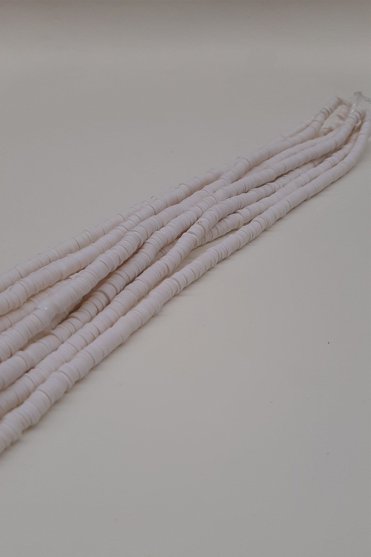Beyaz Fimo Hamur Boncuk 6Mm