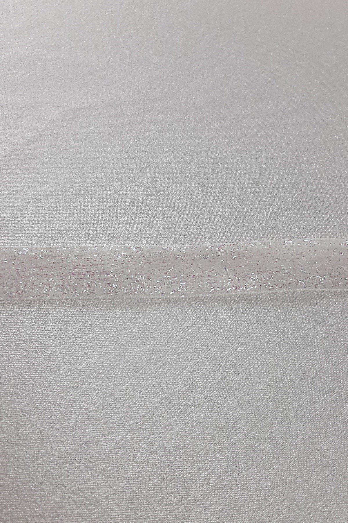 Beyaz Janjanlı Simli Kadife Kurdele 1,5 cm