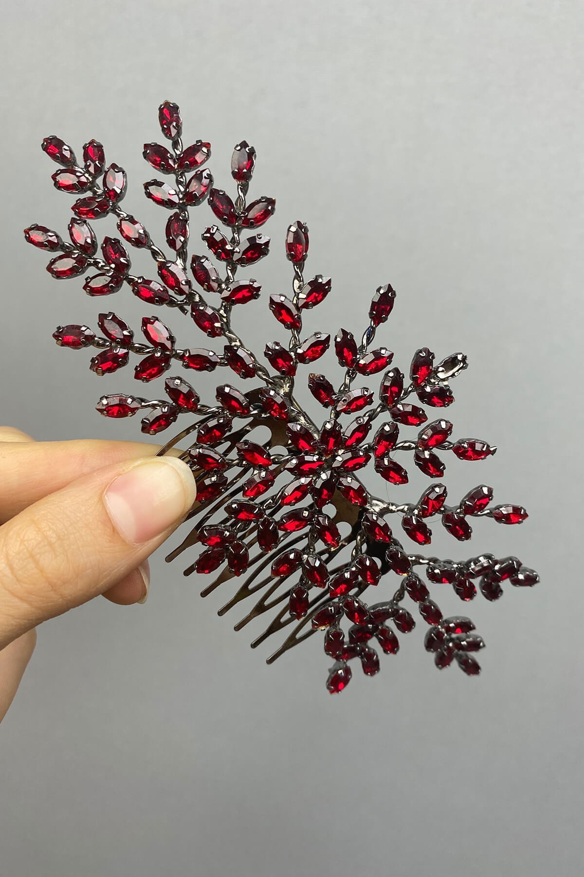 Bordo Ada Model Taraklı Saç Aksesuarı