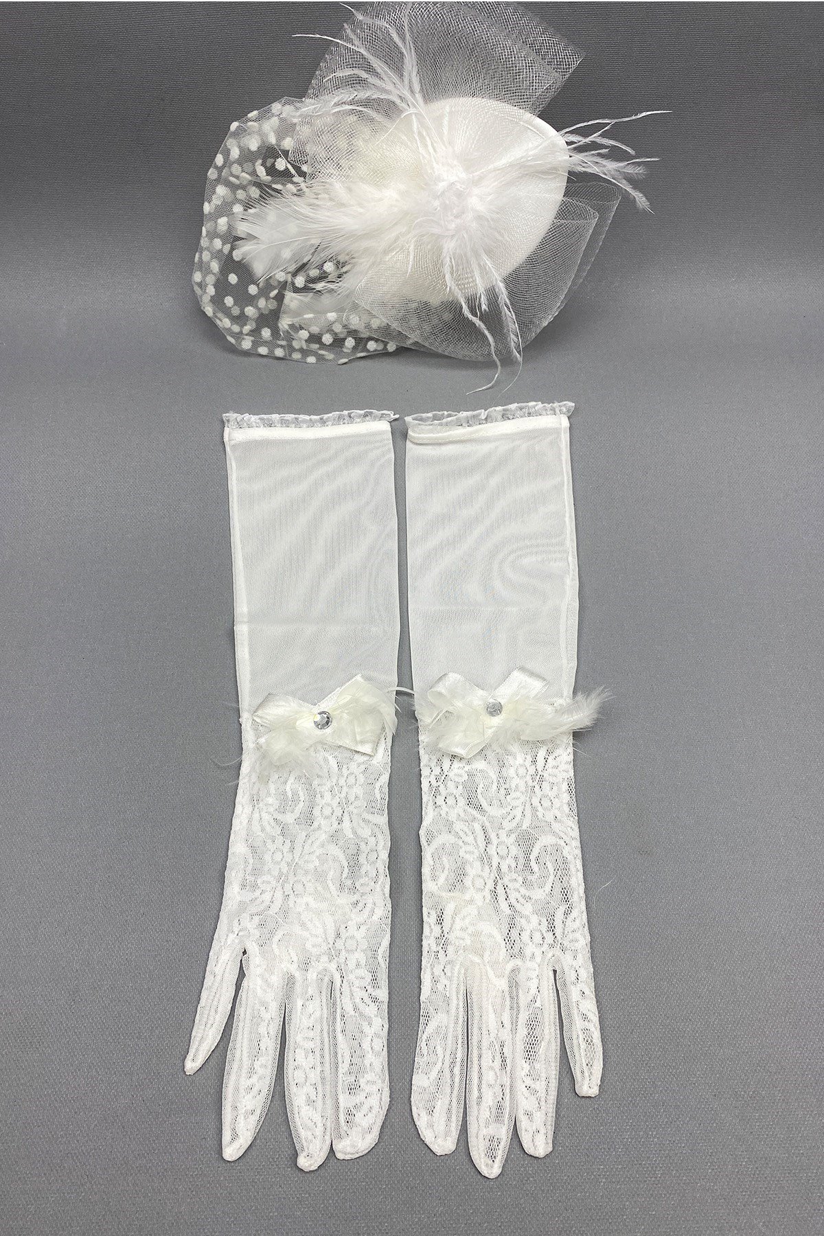 Dantelli Gelin Eldiveni ve Puantiyeli Nikah Şapkası