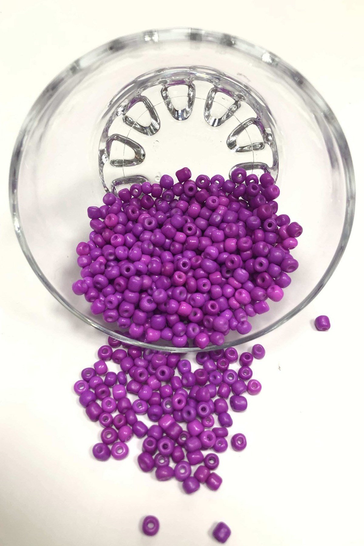 Eflatun Kum Boncuk Orta Boy 4 mm 50 gr