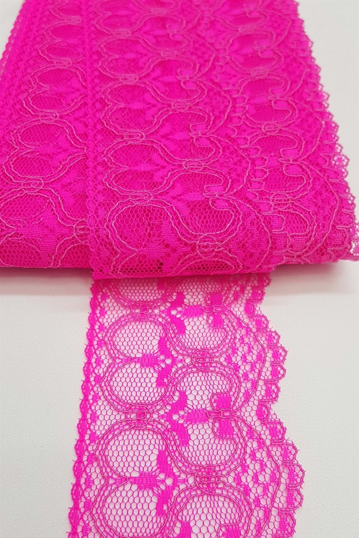 Fuşya Kolalı Kuğu Dantel 6 cm