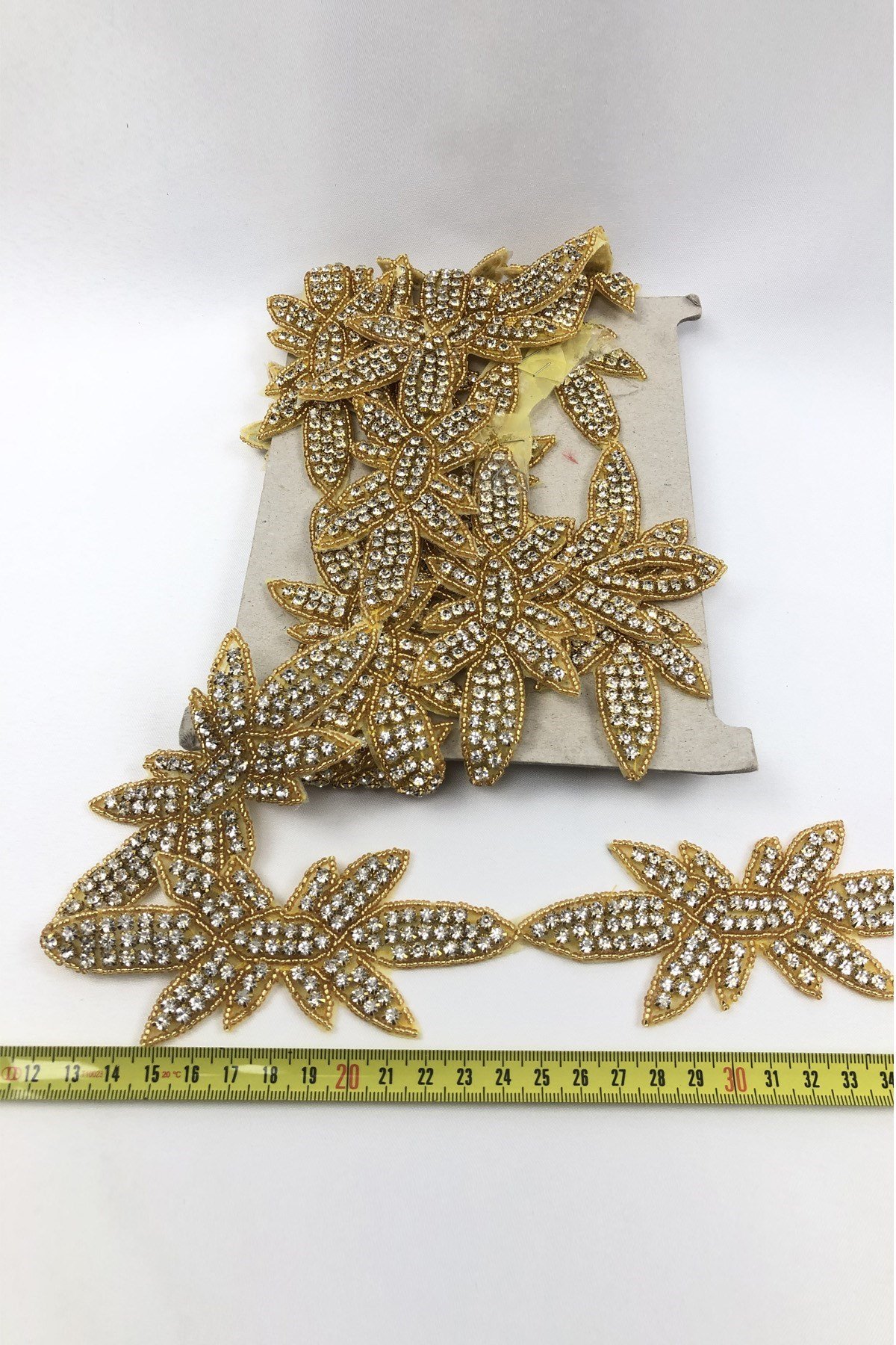 Gold Renk Boncuk İşli Ütüyle Yapışan Taşlı Şerit
