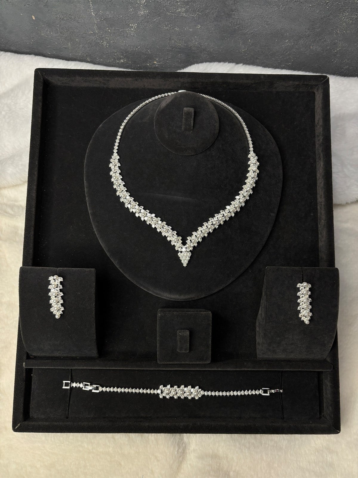 Gümüş Rengi Çift Sıra Su Yolu Zirkon Kolye Küpe Bileklik Set Düğün Takı