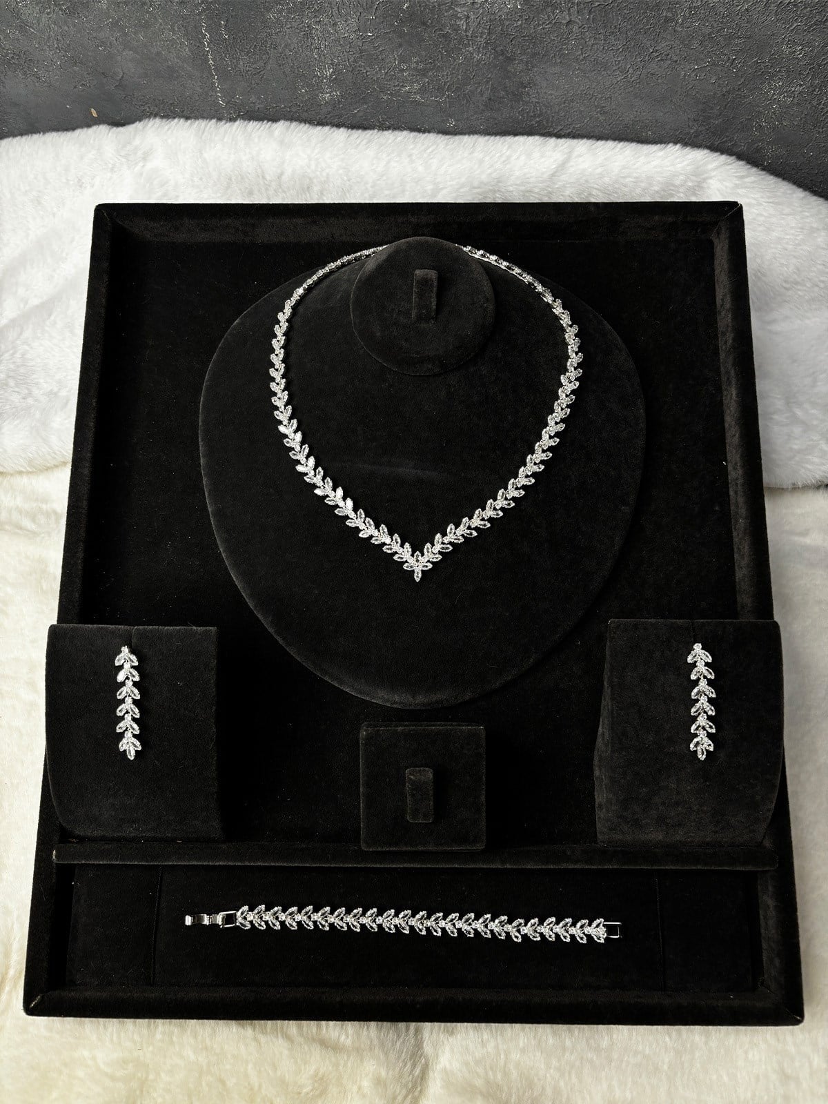 Gümüş Rengi Modern Zirkon Kolye Küpe Bileklik Set Şık 3'lü Set / Takı Seti Abiye Gelin Takı