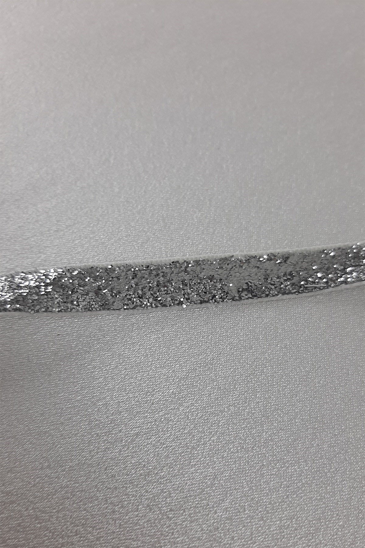 Gümüş Renk Simli Kadife Kurdele 1 cm