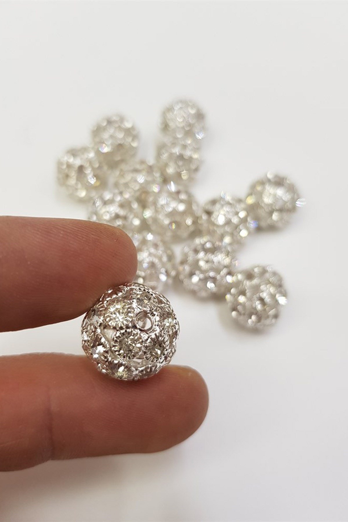 Gümüş Taşlı Top 14 mm