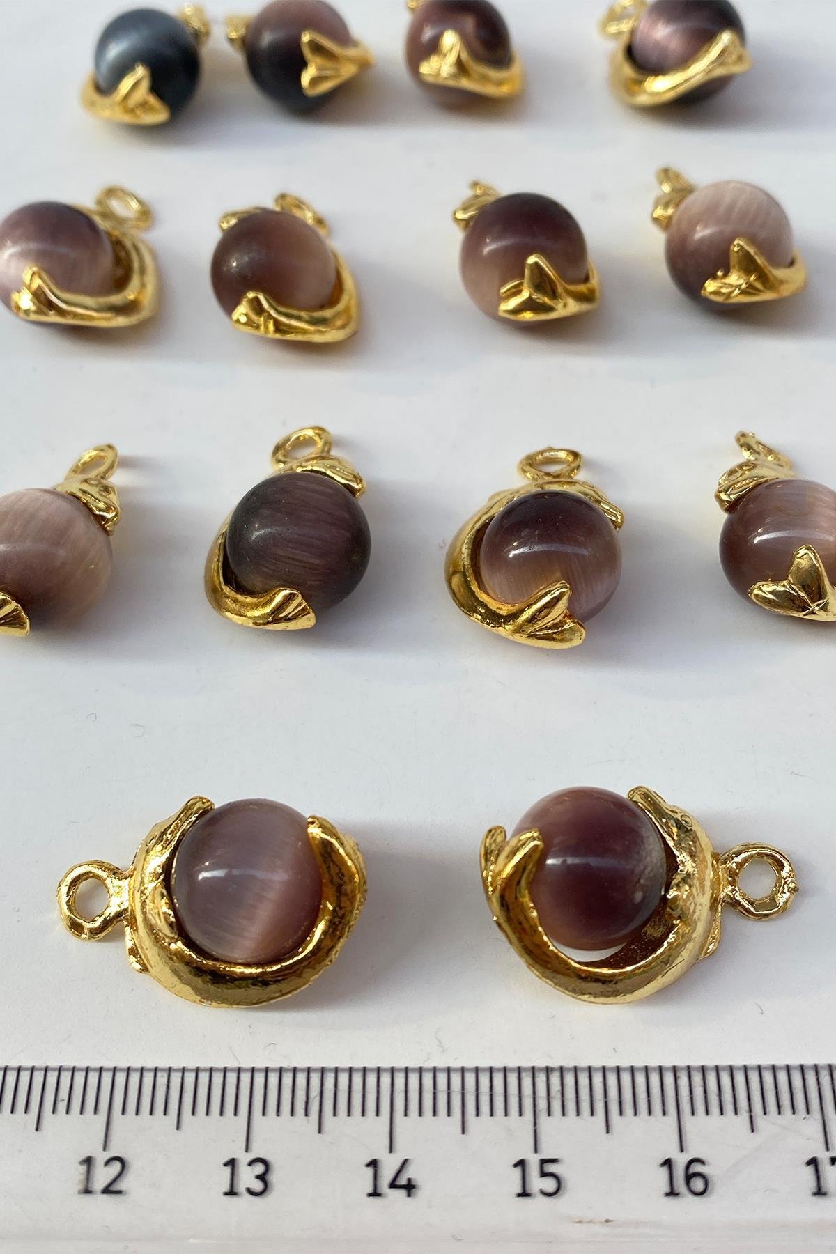 Kahve Yuvarlak Doğal Taşlı Gold Detaylı Kolye Ucu