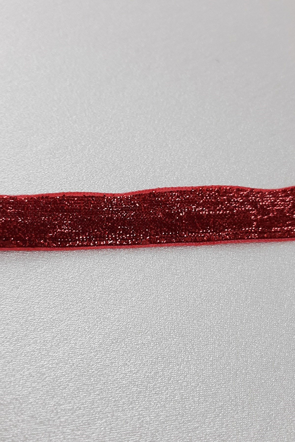 Kırmızı Simli Kadife Kurdele 1,5 cm