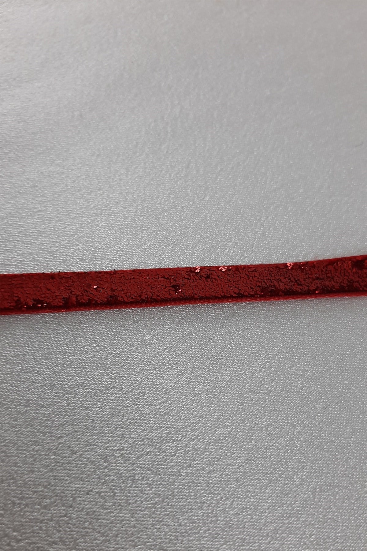 Kırmızı Simli Kadife Kurdele 6 mm