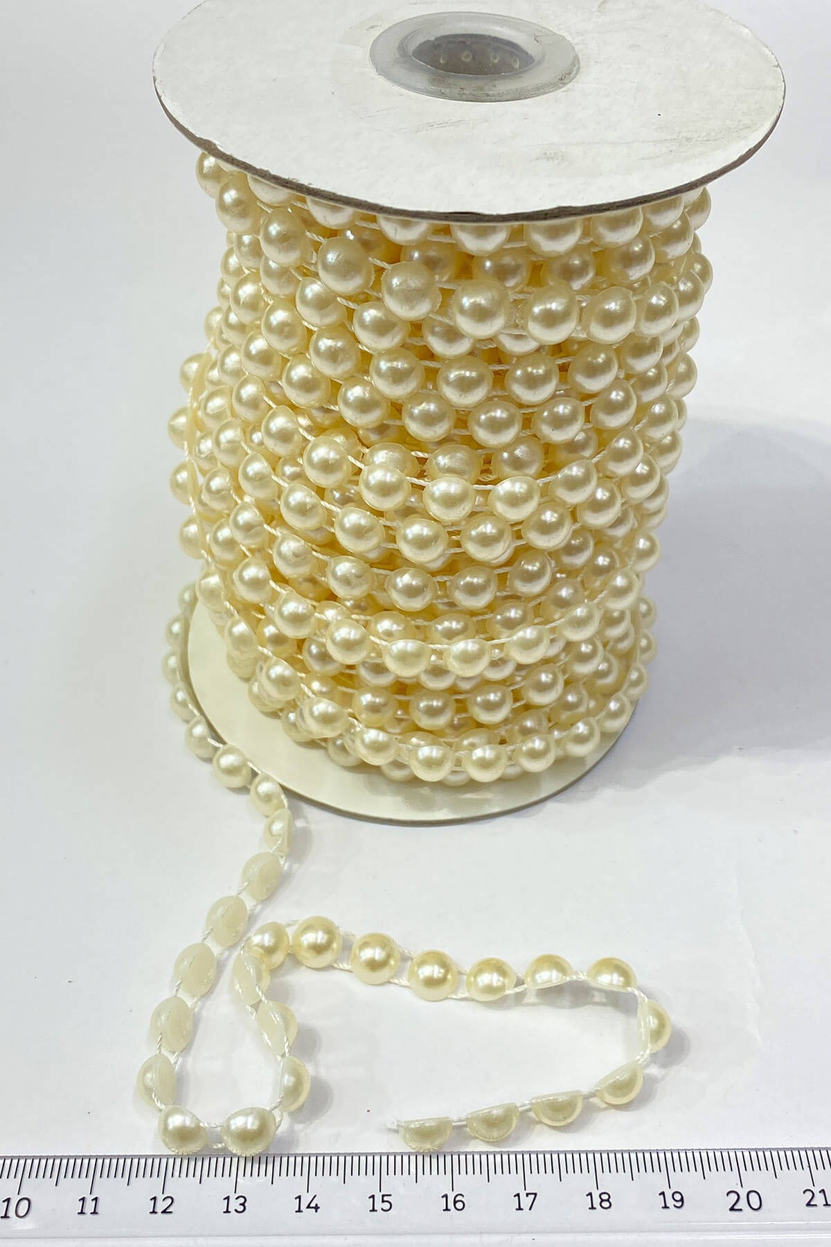 Koyu Krem Plastik Şerit Yarım İnci 8 mm 10 mt