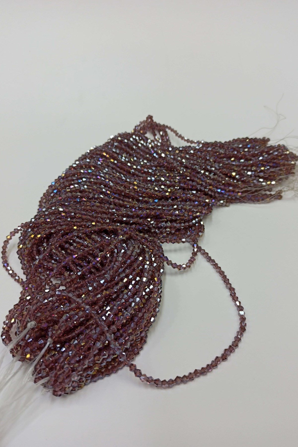 Kristal Boncuk Mor Piramit 4 mm
