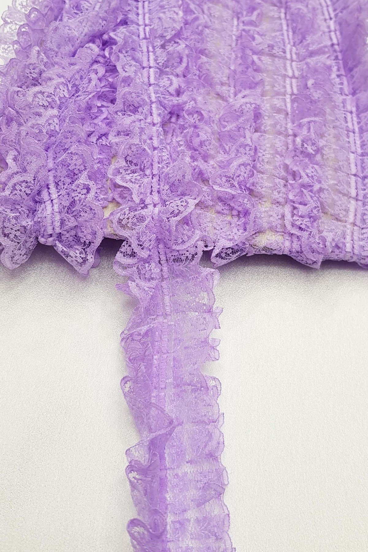 Lila Çift Taraflı Dantel Fırfır 4 cm