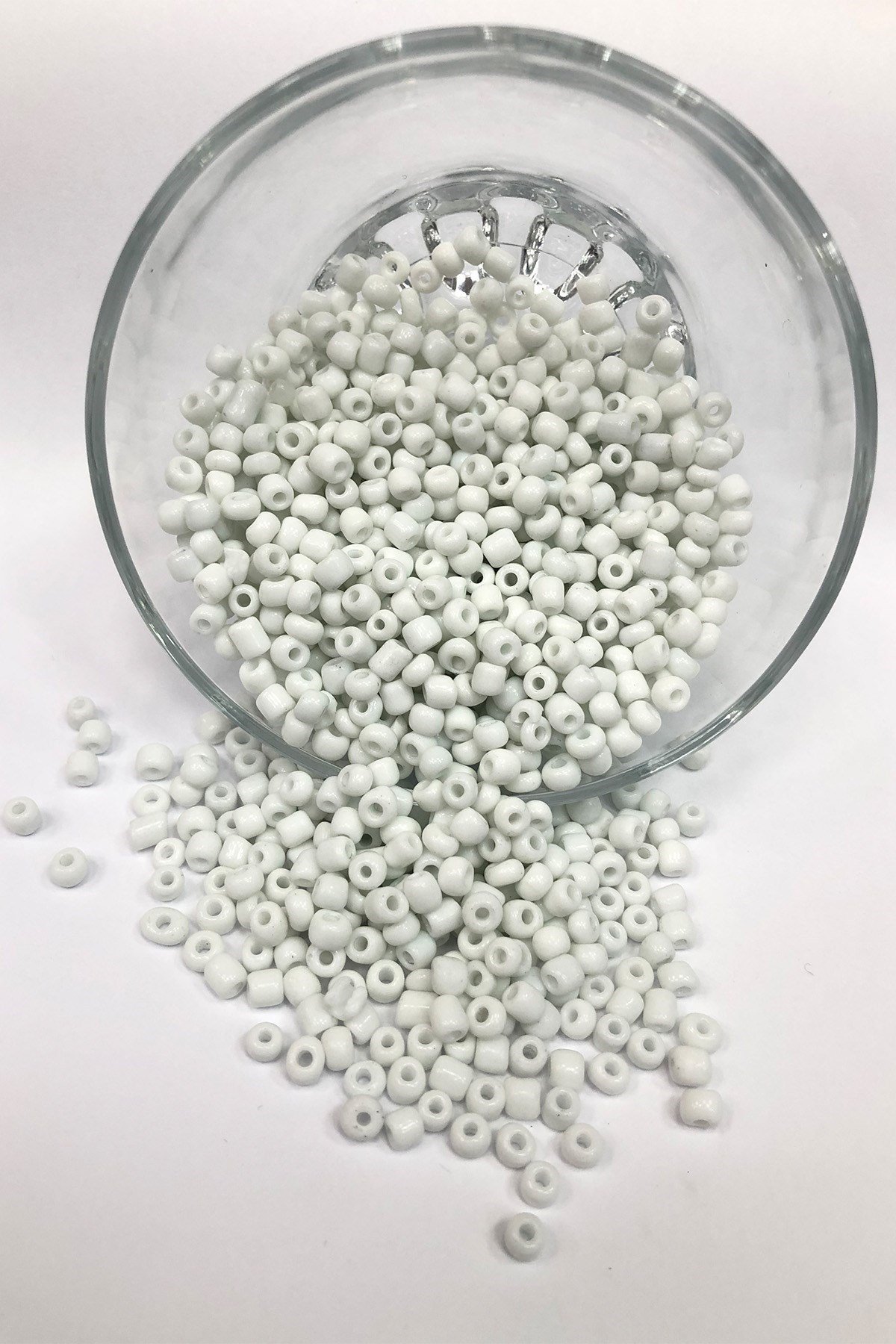 Mat Beyaz Kum Boncuk 4 mm 50 gr